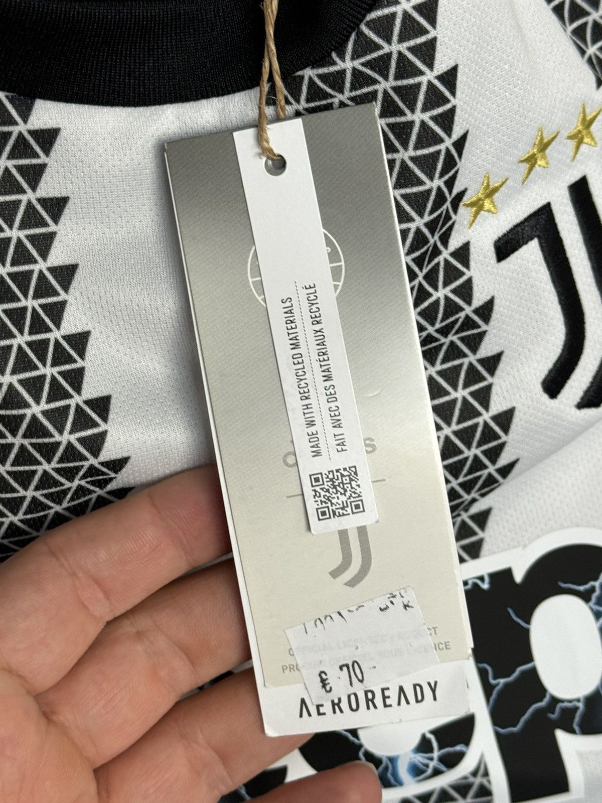 Adidas KIDS New Juventus 22/23 Home Football Jersey T-Shirt Size US XS / EU 42 / 0 - 10 Thumbnail