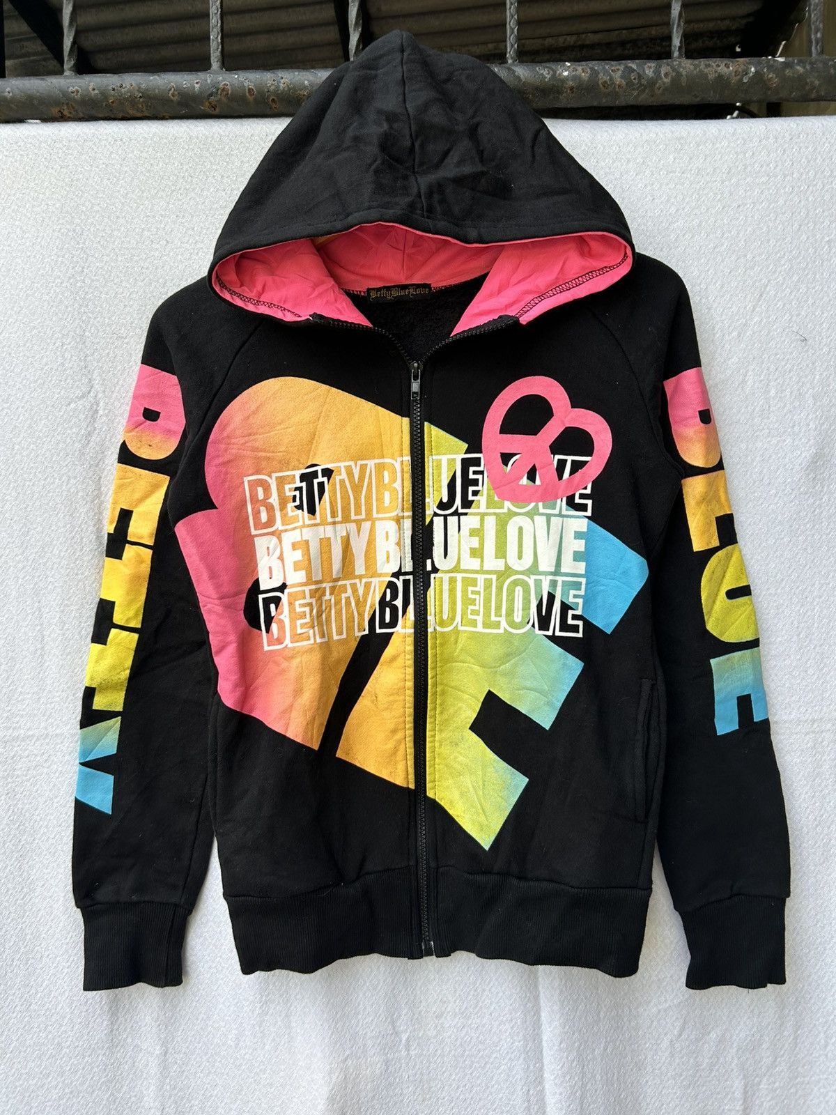 Other Betty blue love rainbow collor hoodie Ifsixwasnine LGB Size US S / EU 44-46 / 1 - 1 Thumbnail