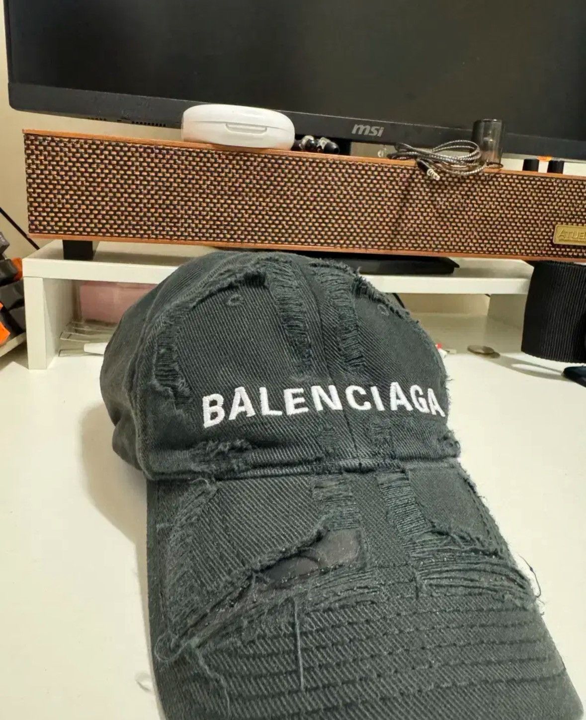 Balenciaga Balenciaga BB Destroyed Ballcap Size ONE SIZE - 1 Thumbnail