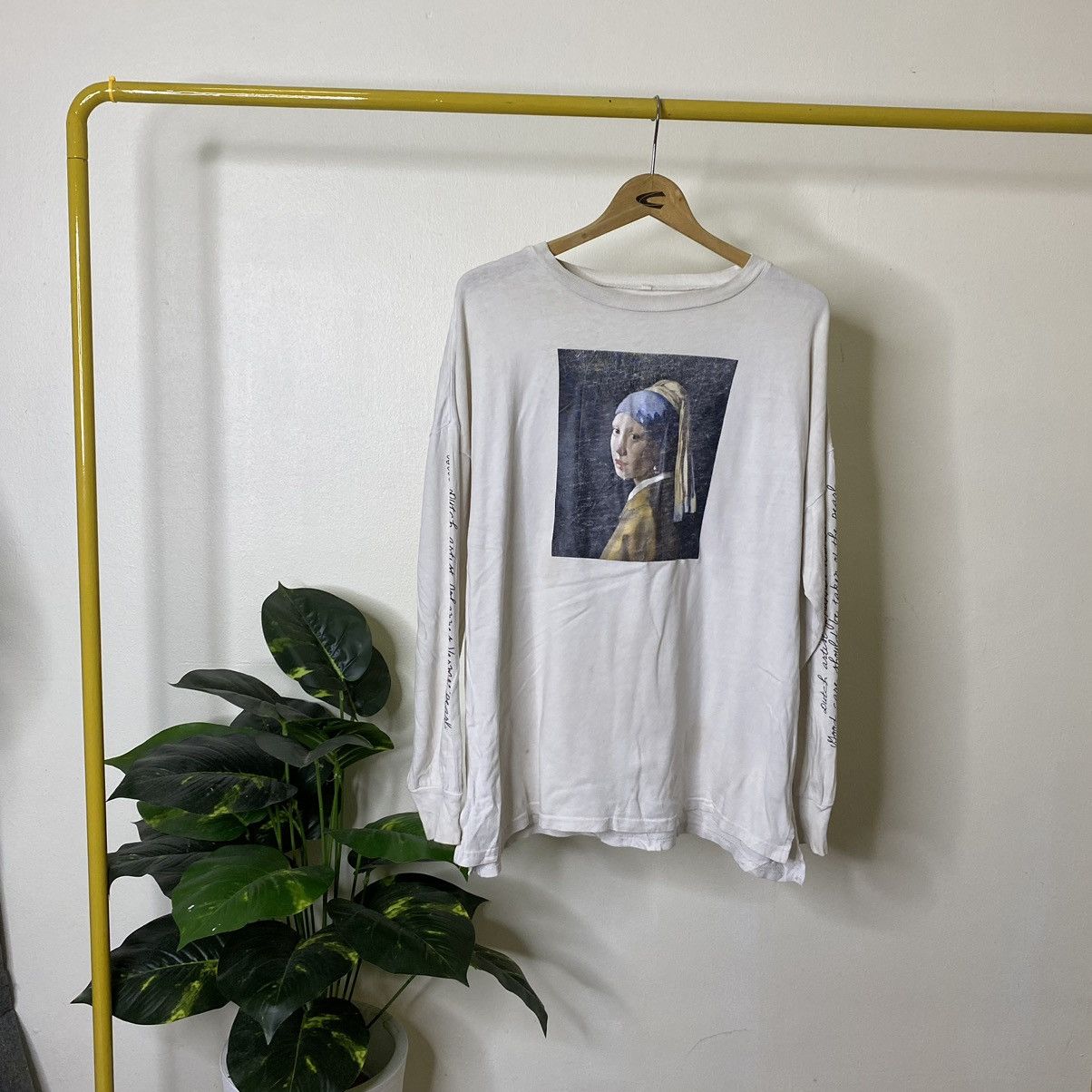 Vintage Vintage Johannes Vermeer Artwork Girl with a Pearl Earring Size US M / EU 48-50 / 2 - 1 Thumbnail