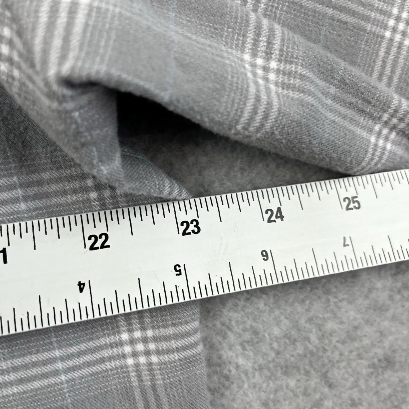 UNTUCKit UNTUCKit Shirt Mens XL Light Gray Plaid Perez Perf Flannel Button Stretch Casual Size US XL / EU 56 / 4 - 4 Thumbnail