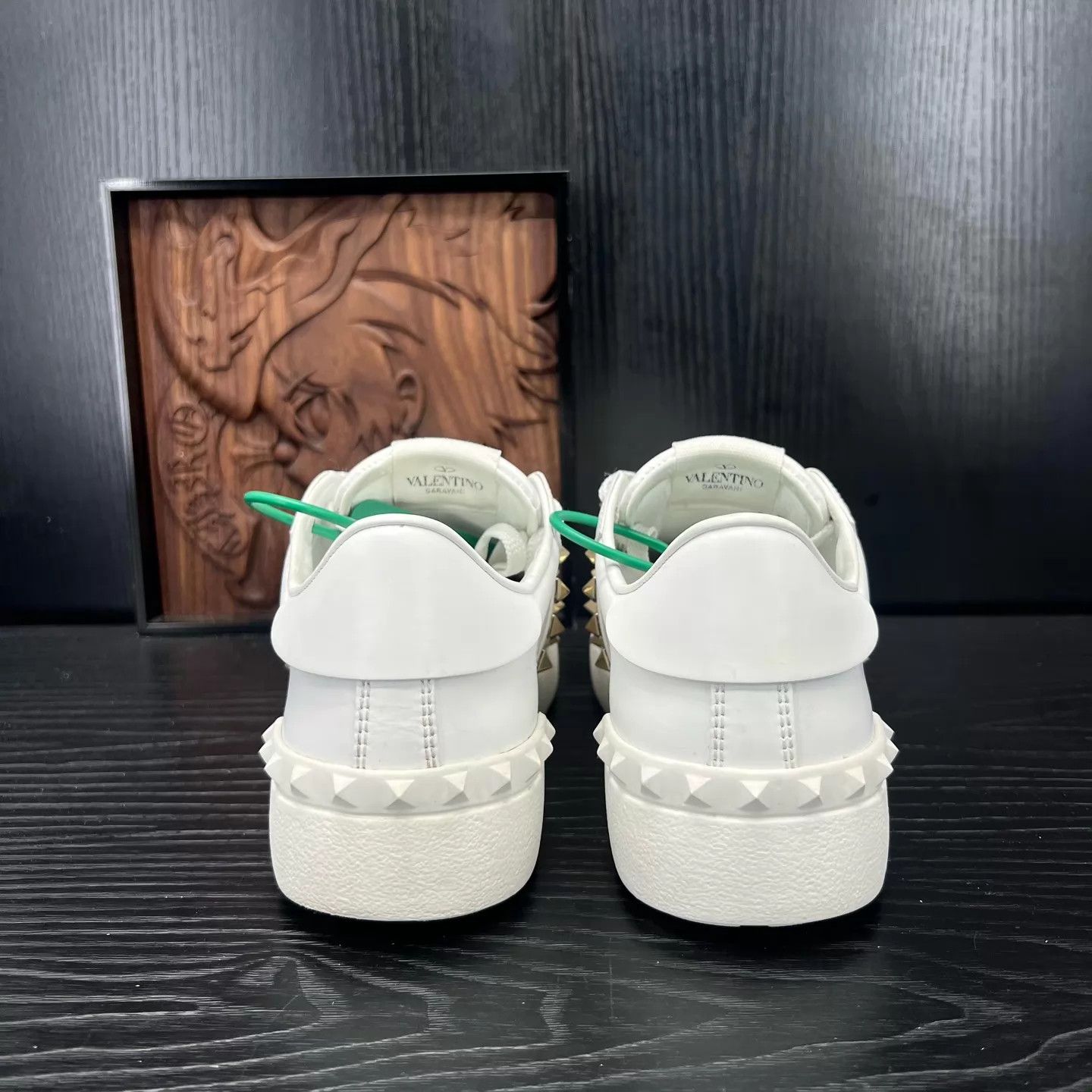 Valentino Valentino Rockstud White 37 Like New With Box Size US 6.5 / IT 36.5 - 6 Thumbnail