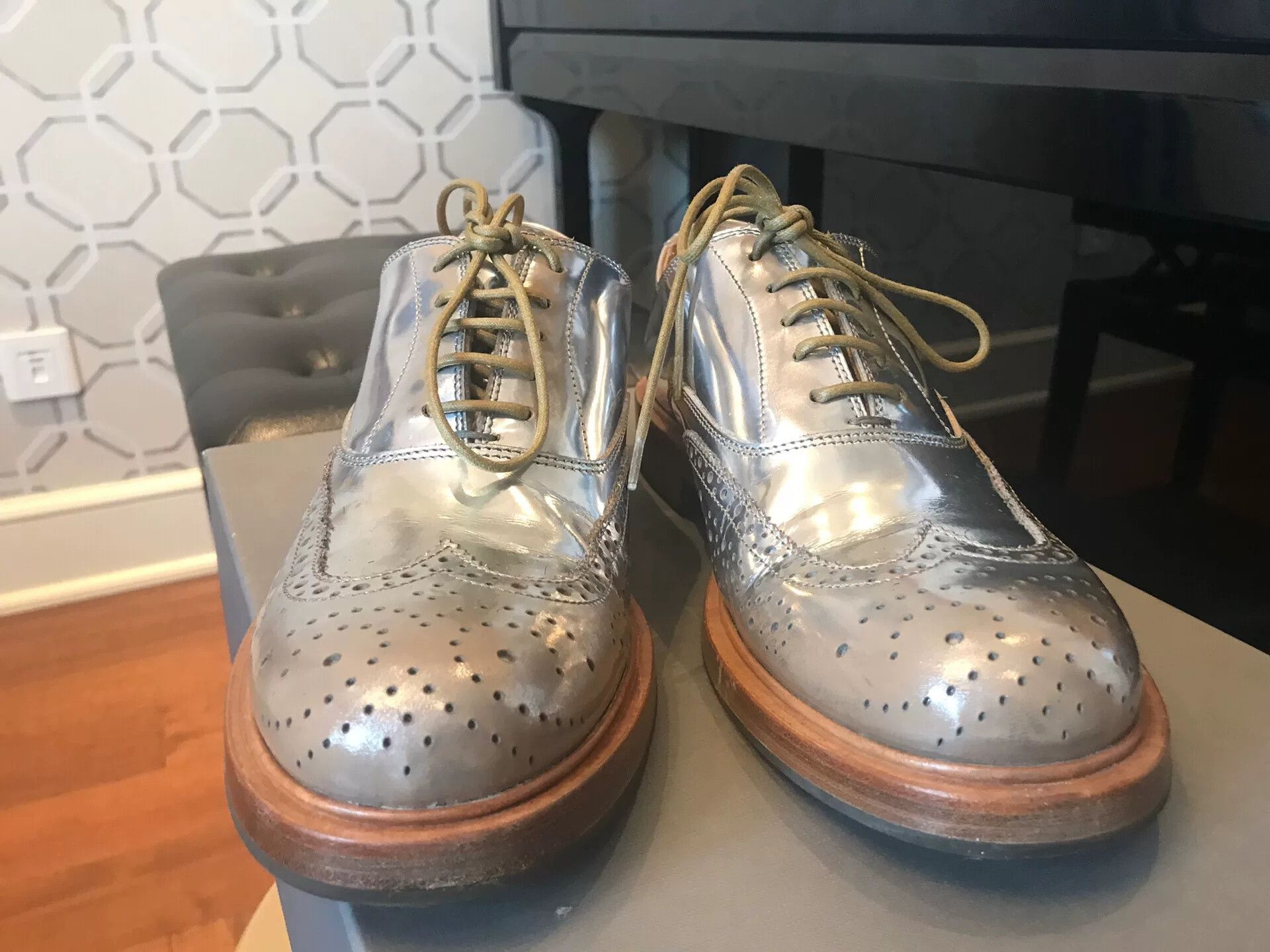 Alexander McQueen Alexander McQueen Silver Mirror Leather Shoes Size US 7 / EU 40 - 2 Thumbnail