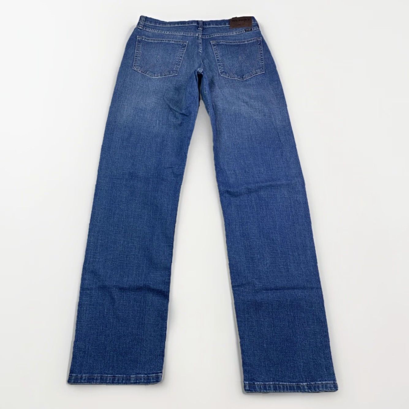 Wrangler Wrangler Jeans Straight Relaxed Fit Men Blue Denim 32x34 NWT Waist 32 Inseam 34 Casual Stretch Pockets Zip Medium Wash NWT Size US 32 / EU 48 - 6 Thumbnail