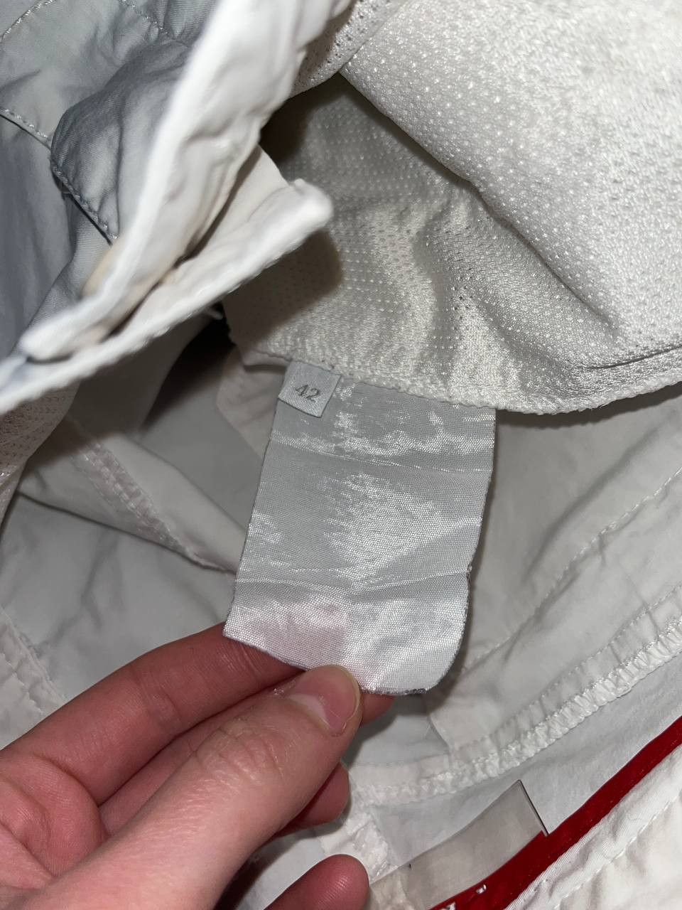 Prada Luxury Summer Prada 3/4 white Cargo Pants Traingle Logo Size 28" / US 6 / IT 42 - 11 Thumbnail
