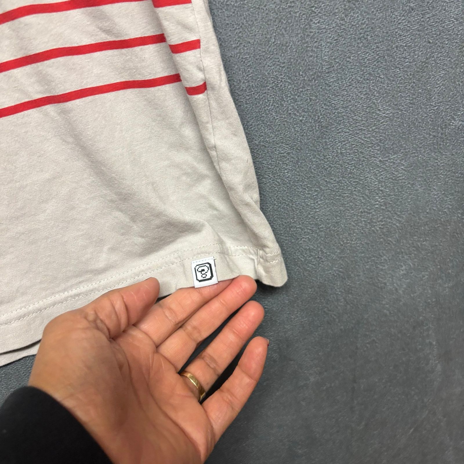 Uniqlo Uniqlo UT Nintendo Yoshi Egg Stripe Tee XS Gray 8-Bit Gamer Size US XS / EU 42 / 0 - 6 Thumbnail
