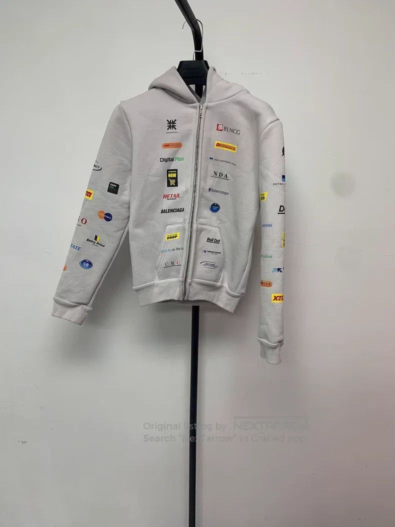 Balenciaga Balenciaga Letter All-Over Printed Casual Hooded Sweatshir Size US M / EU 48-50 / 2 - 1 Thumbnail