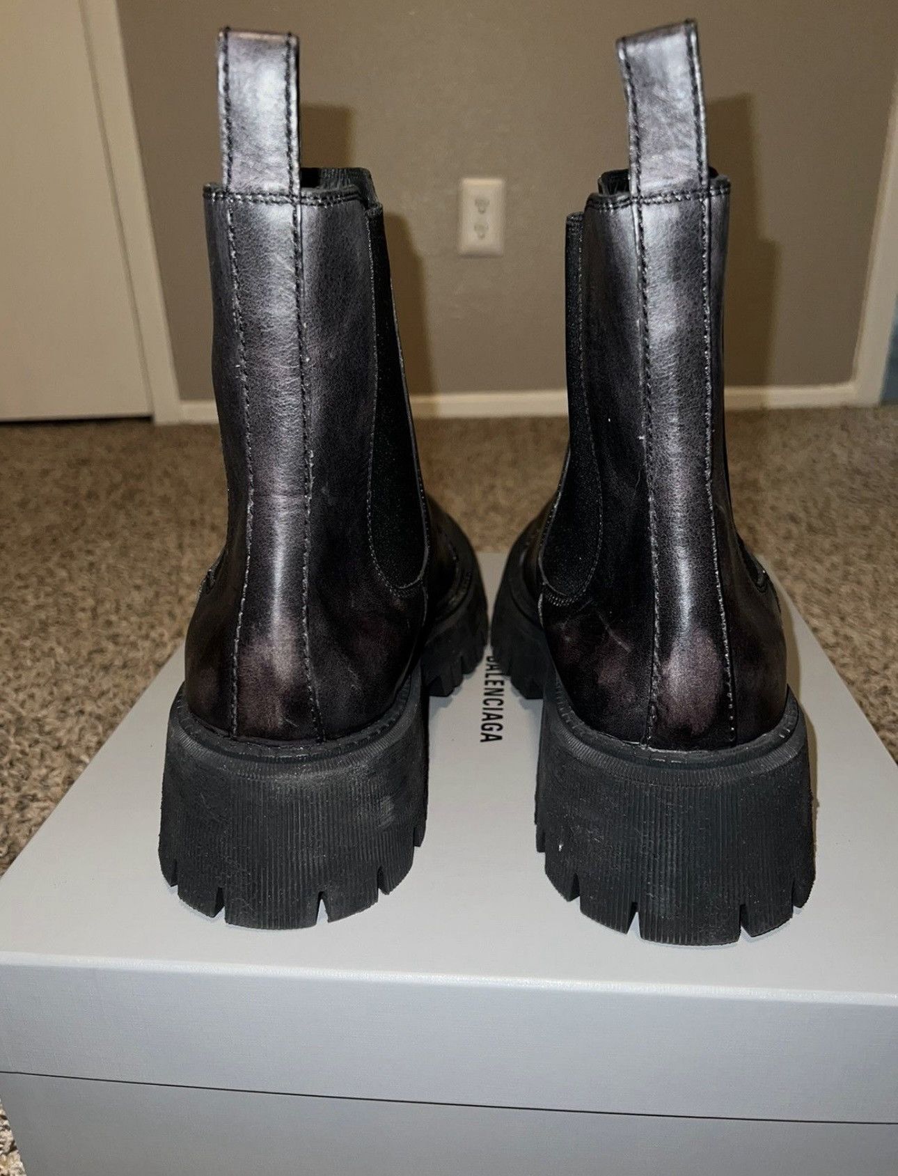 Balenciaga BALENCIAGA TRACTOR BOOTIE L20 AGED EFFECT LEATHER Size US 12 / EU 45 - 4 Thumbnail
