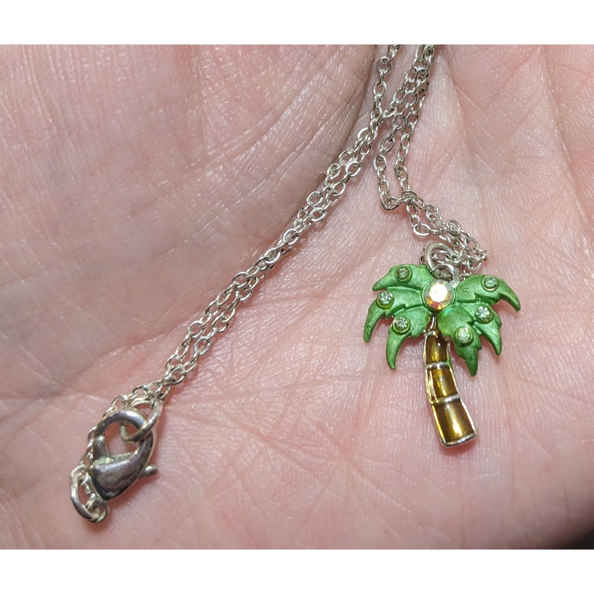 Other Vintage Avon Rhinestone Palm Tree Pendant Necklace Size ONE SIZE - 7 Thumbnail