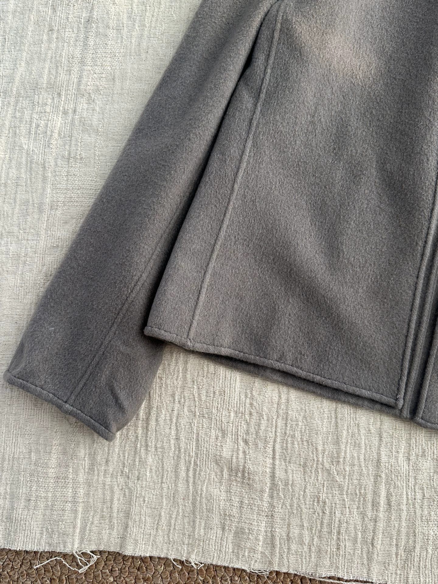 Hermes HERMES Margiela Era casual cashmere short women's jacket Size M / US 6-8 / IT 42-44 - 4 Thumbnail