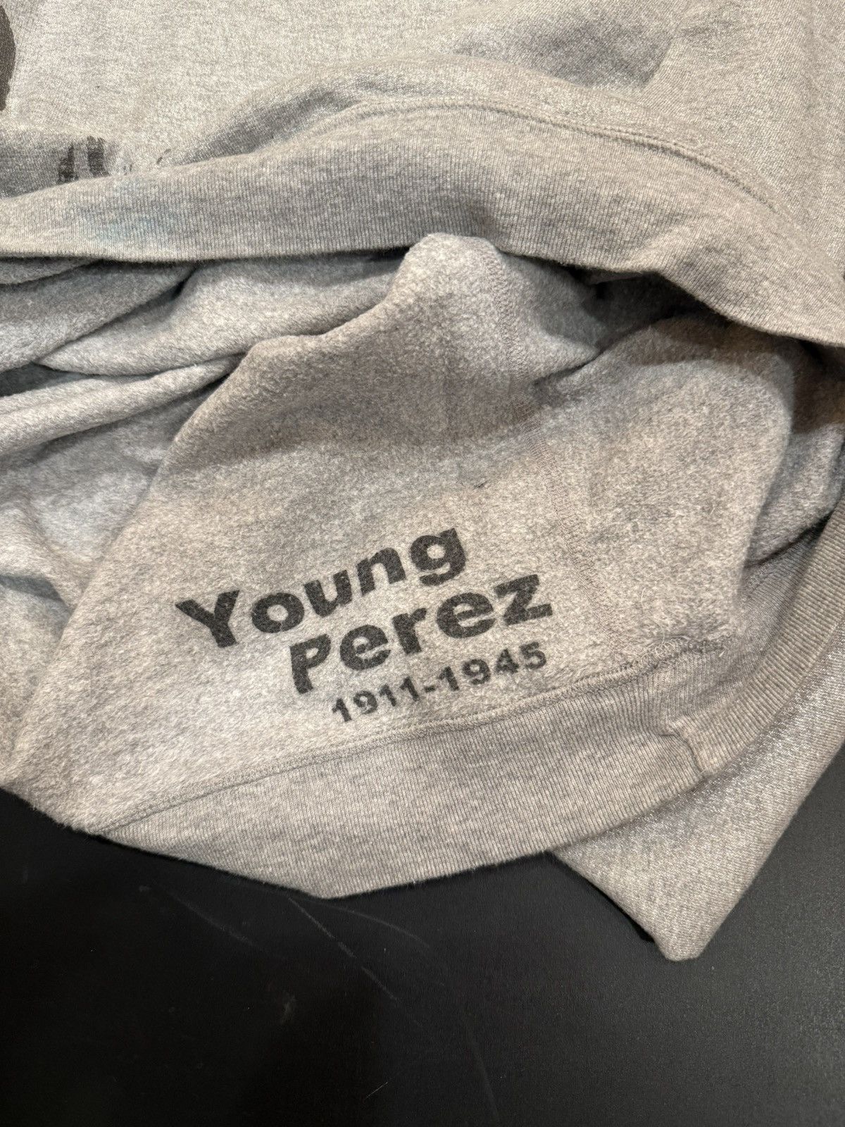 A.P.C. Young Perez Sparkly Sweatshirt Size US M / EU 48-50 / 2 - 5 Thumbnail