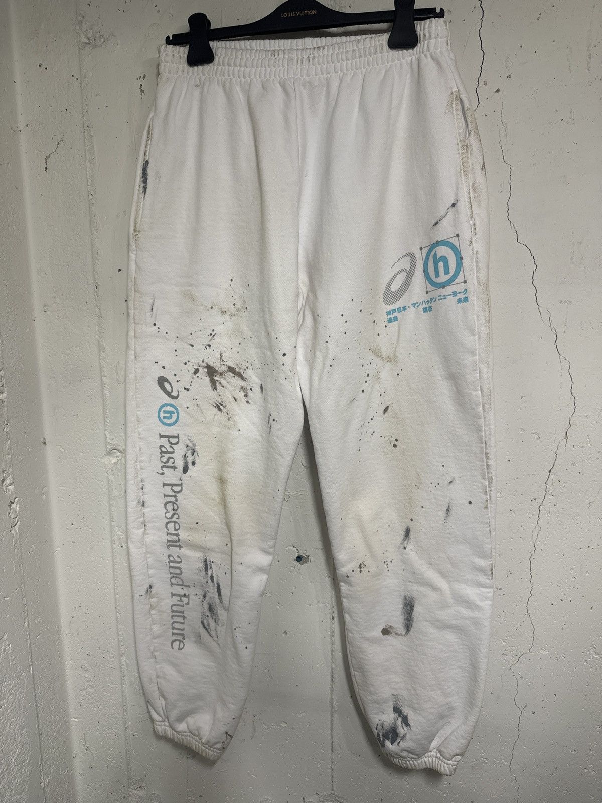 image of Asics Visual Dynamics "printer Inked" Sweatpants in White, Men's (Size 32)