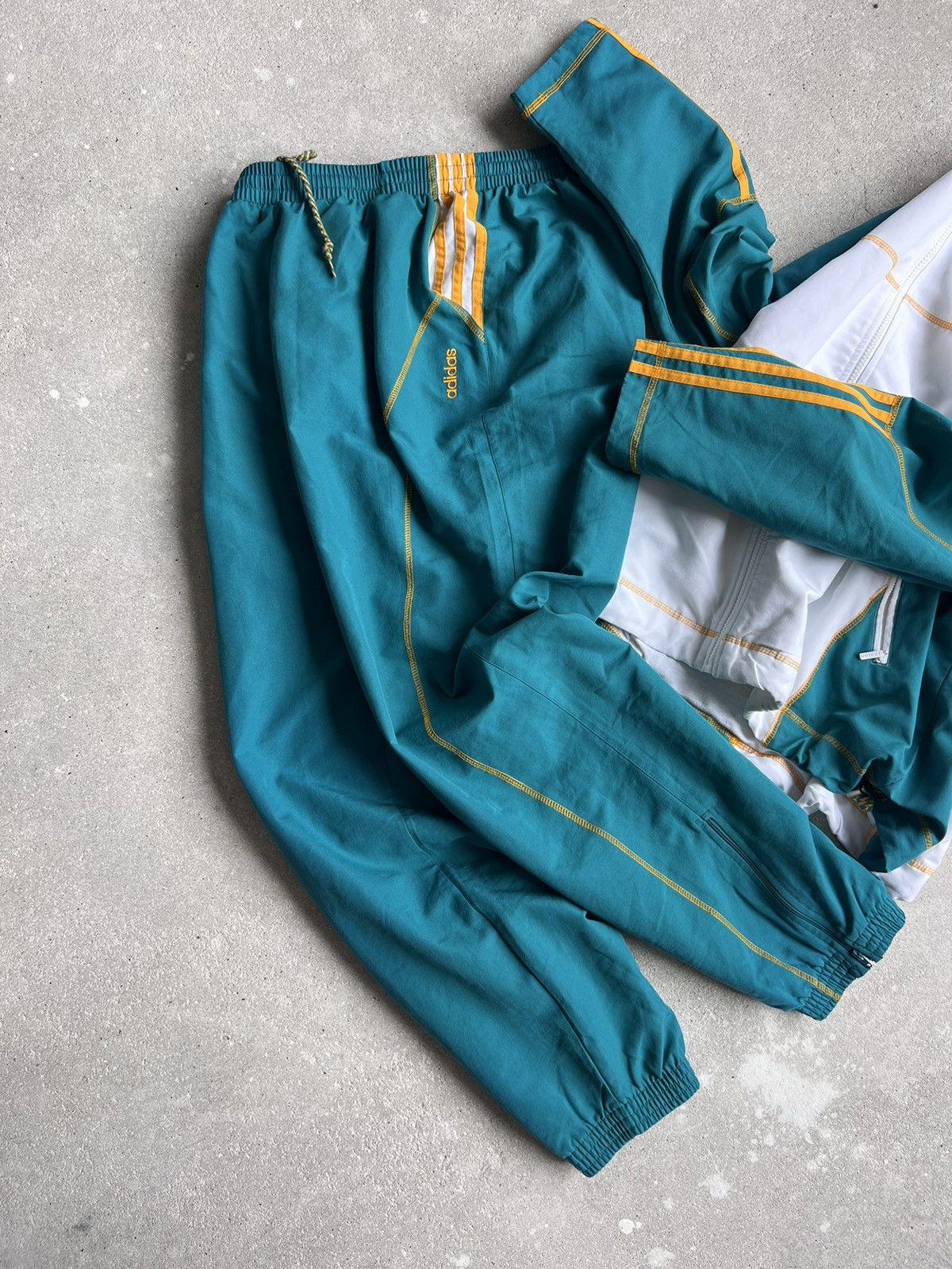 Adidas 90s Adidas Retro Track Suit Rare Size US 32 / EU 48 - 2 Thumbnail