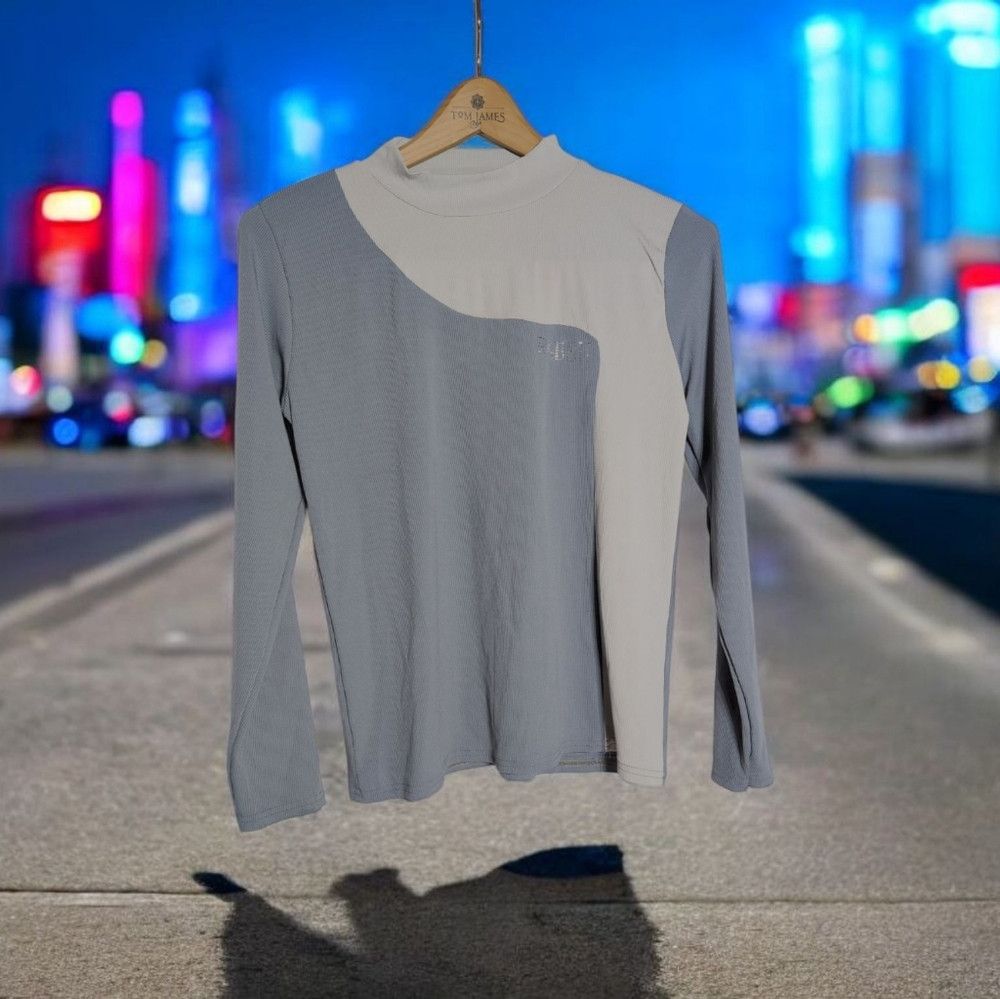 Other Two-Tone Long Sleeve Ribbed Top With Rhinestone "Rabbit" On Size S / US 4 / IT 40 - 1 Thumbnail