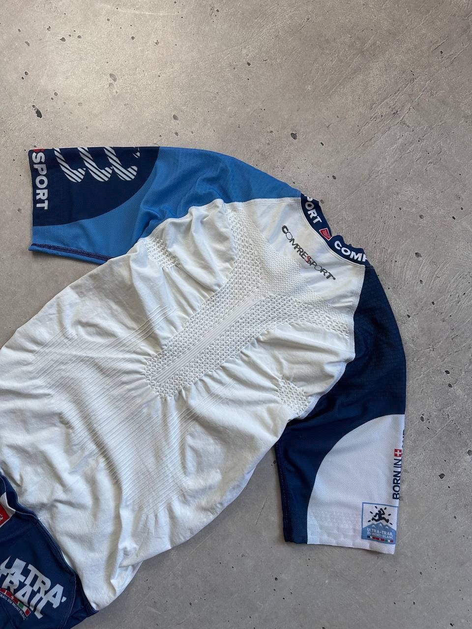 Other Compressport Athletic Thermo Jersey Run Cycling Marathon Size US XL / EU 56 / 4 - 9 Thumbnail
