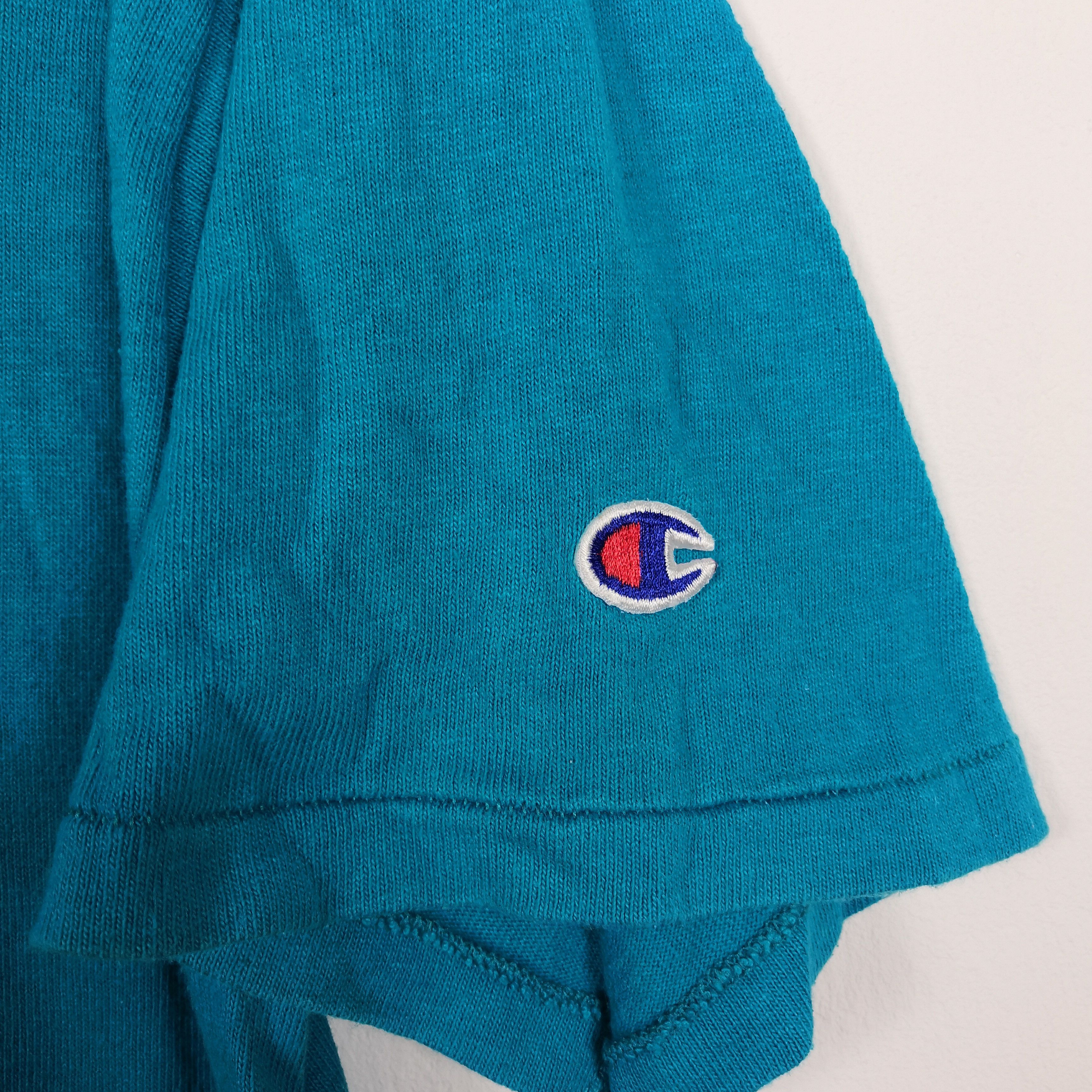 Champion Vintage 90's Champion T-Shirt Size US M / EU 48-50 / 2 - 3 Thumbnail