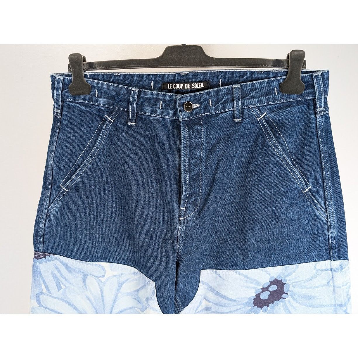 Jacquemus o1rshd1 Le Denim Fleurs in Print Blue Flowers Size US 34 / EU 50 - 11 Thumbnail