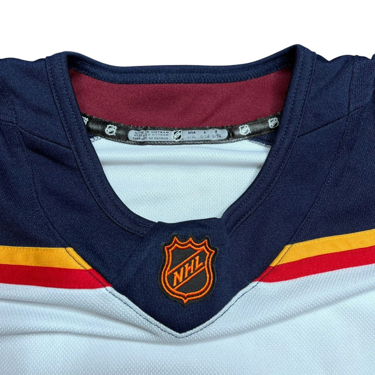 NHL Colorado Avalanche Nathan MacKinnon 2.0 Reverse Retro Jerse Size US L / EU 52-54 / 3 - 10 Thumbnail