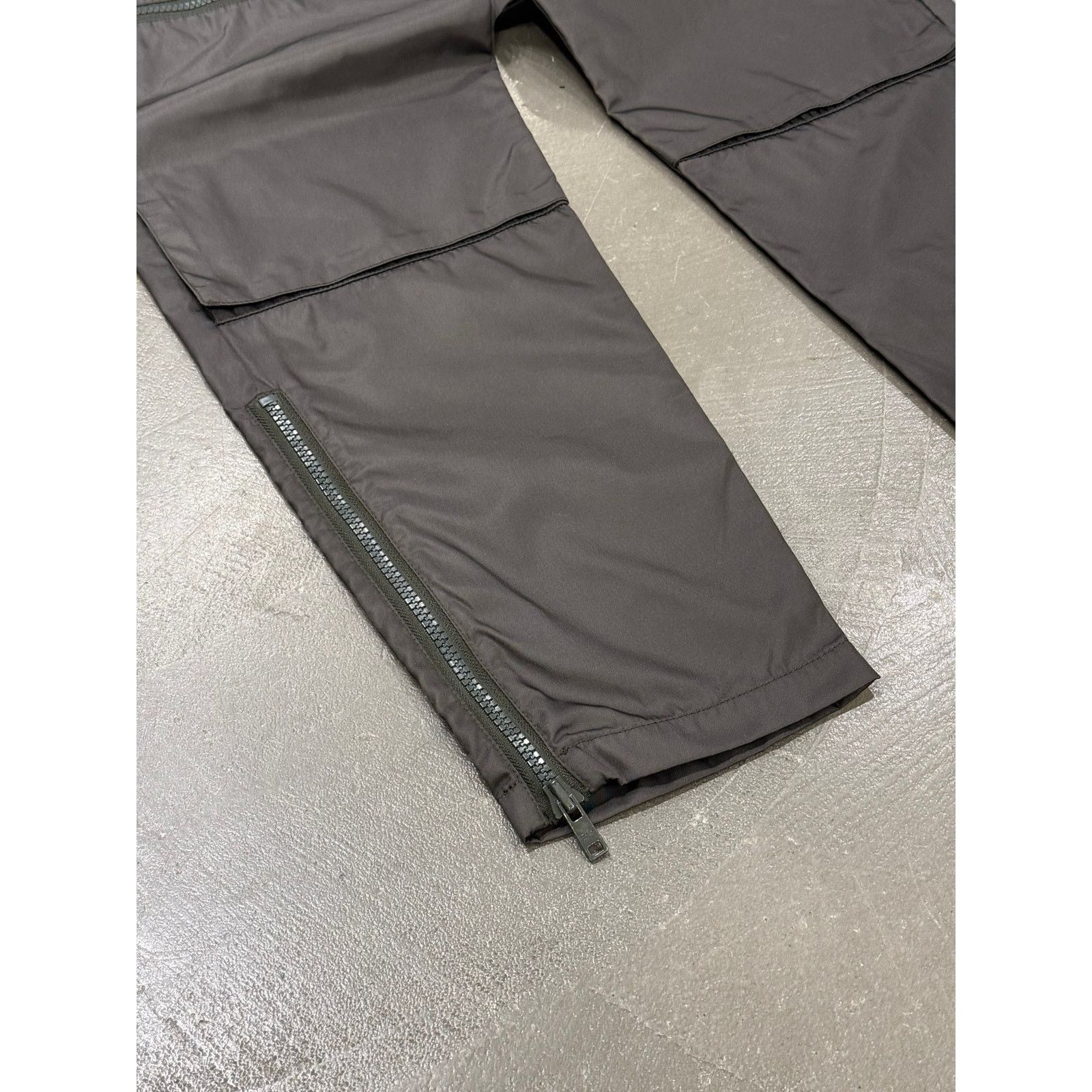 Prada 2019 Prada technical zipper astro pants Size US 32 / EU 48 - 2 Thumbnail