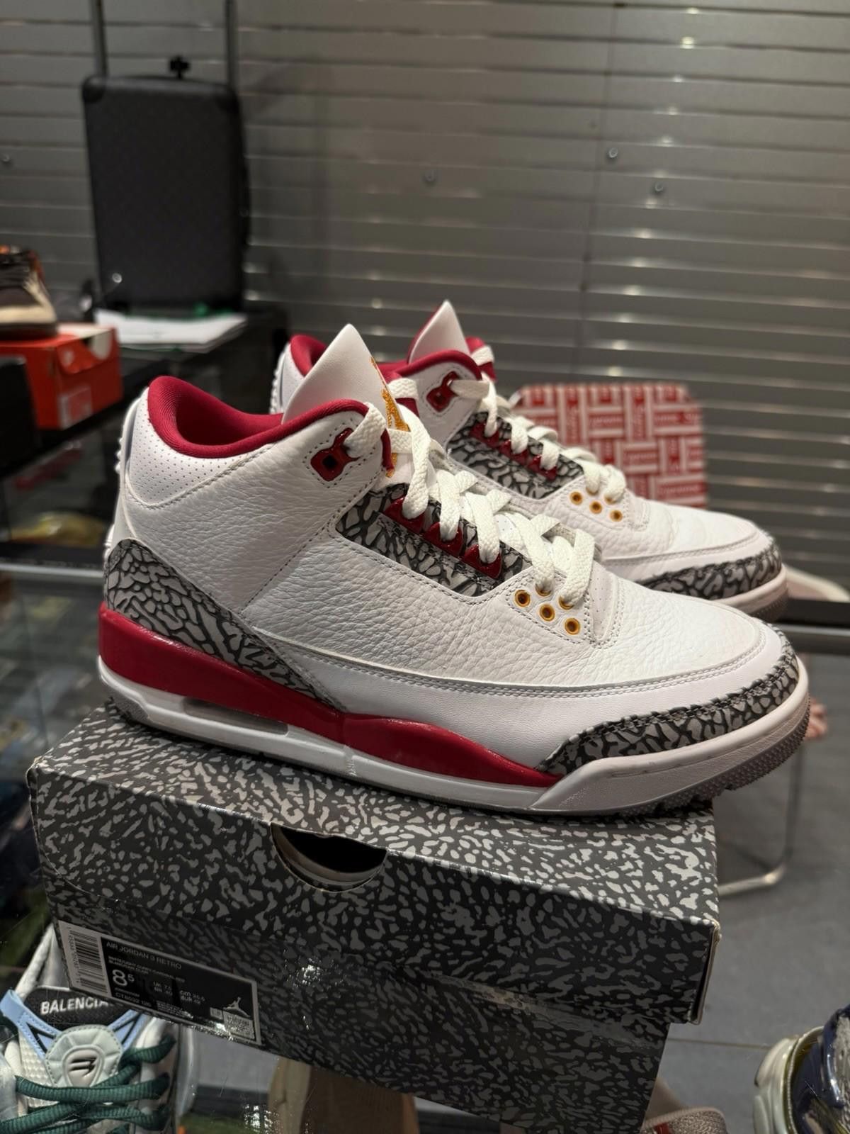 Jordan Brand Size 8.5 - Jordan 3 Retro Mid Cardinal Red (CT8532 126) Size US 8.5 / EU 41-42 - 4 Thumbnail