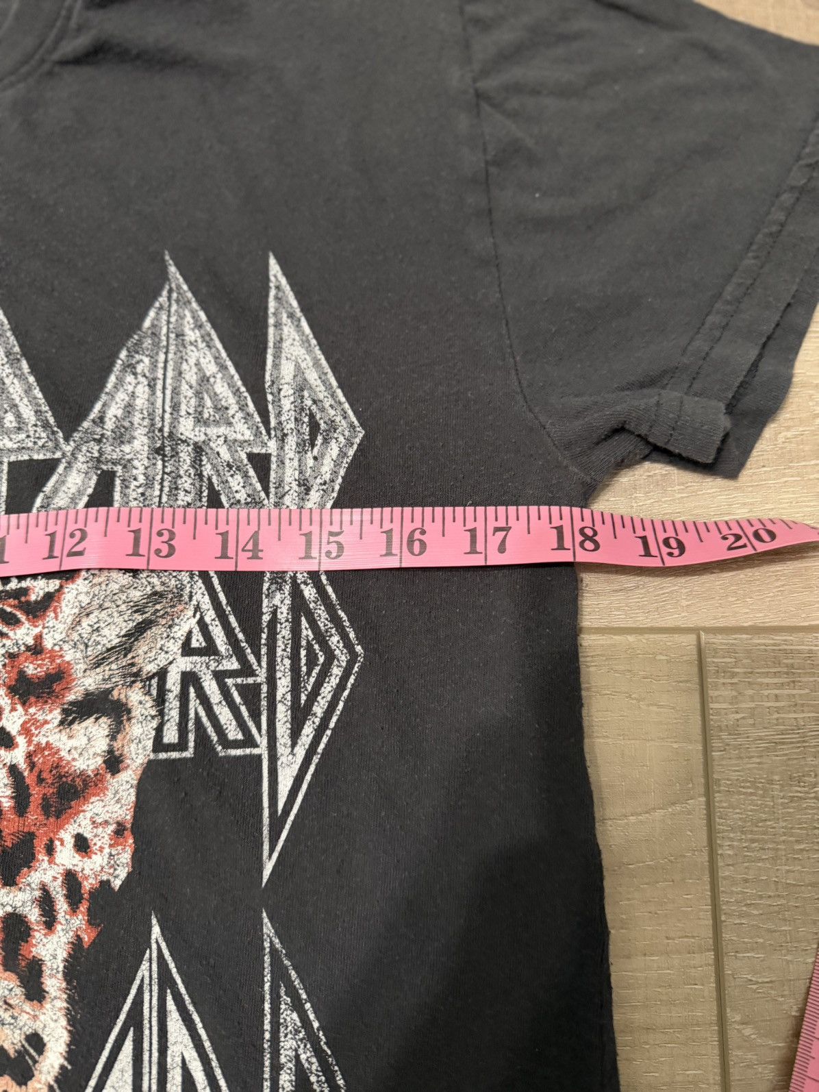 Def Leppard Vintage Band Tee Size M / US 6-8 / IT 42-44 - 3 Thumbnail