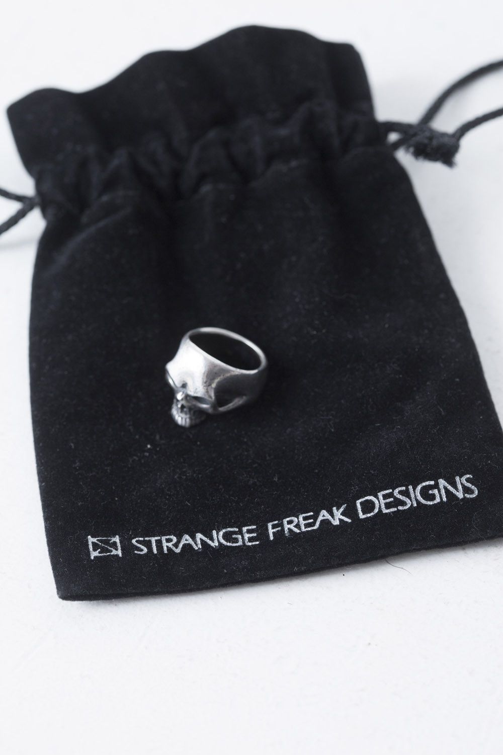 STRANGE MATTER Strange Freak Designs skull ring Size ONE SIZE - 6 Thumbnail