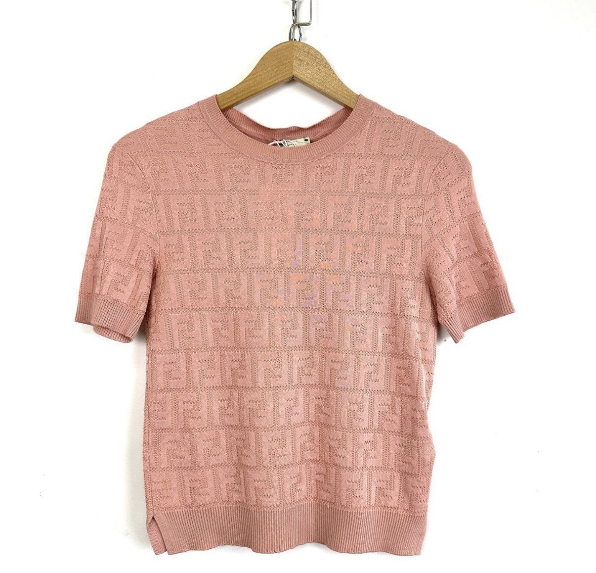 Fendi Fendi Pink Double F Embossed Logo Knit Short Sleeve K12 Size XS / US 0-2 / IT 36-38 - 1 Thumbnail