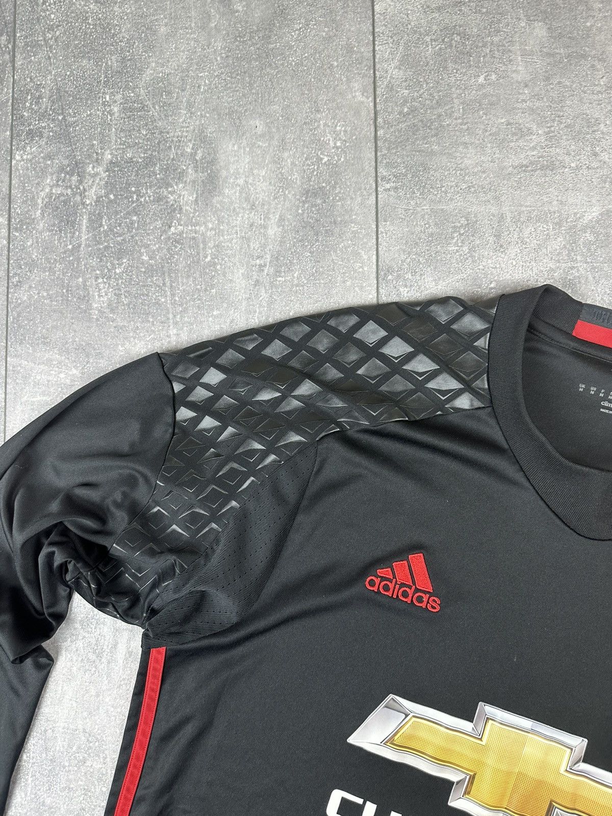 Adidas Adidas Manchester United Goalkeeper 2016/17 Home Jersey Size US M / EU 48-50 / 2 - 12 Thumbnail