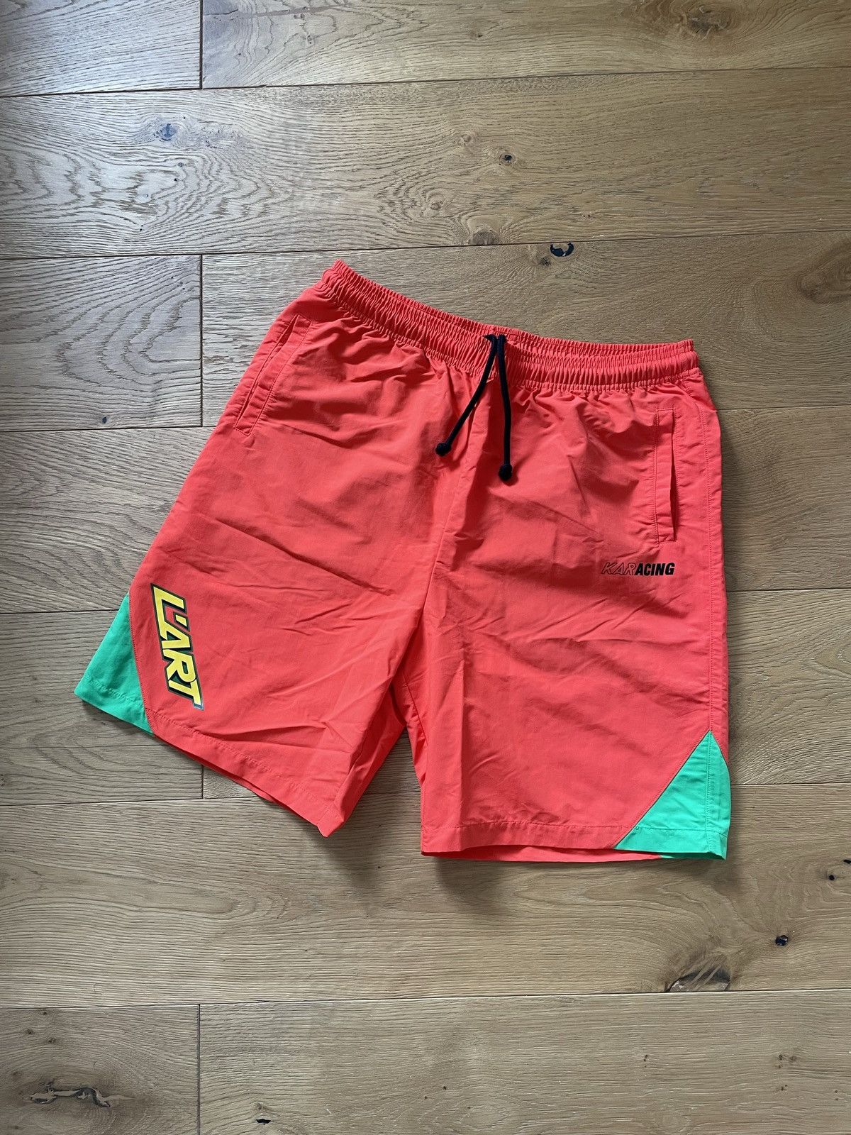 Kar Kar L’art De Automobile Shorts Size US 36 / EU 52 - 1 Thumbnail