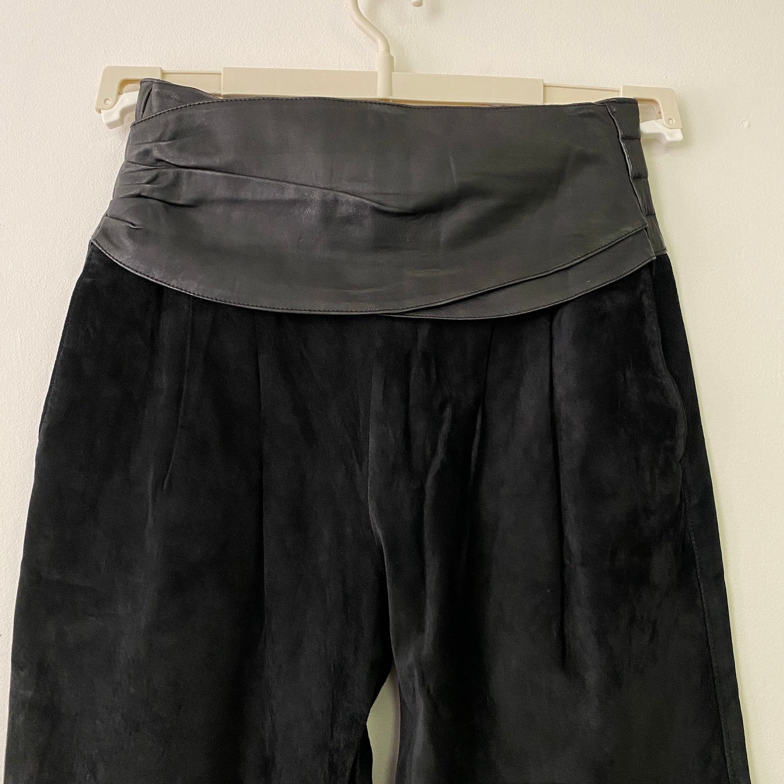 Vintage Vintage Black Suede Leather High Waist Trousers Size 30" / US 8 / IT 44 - 8 Thumbnail