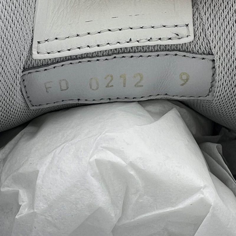 Louis Vuitton Louis Vuitton White Cement Low-Top Trainers -2508 Size US 9.5 / EU 42-43 - 5 Thumbnail