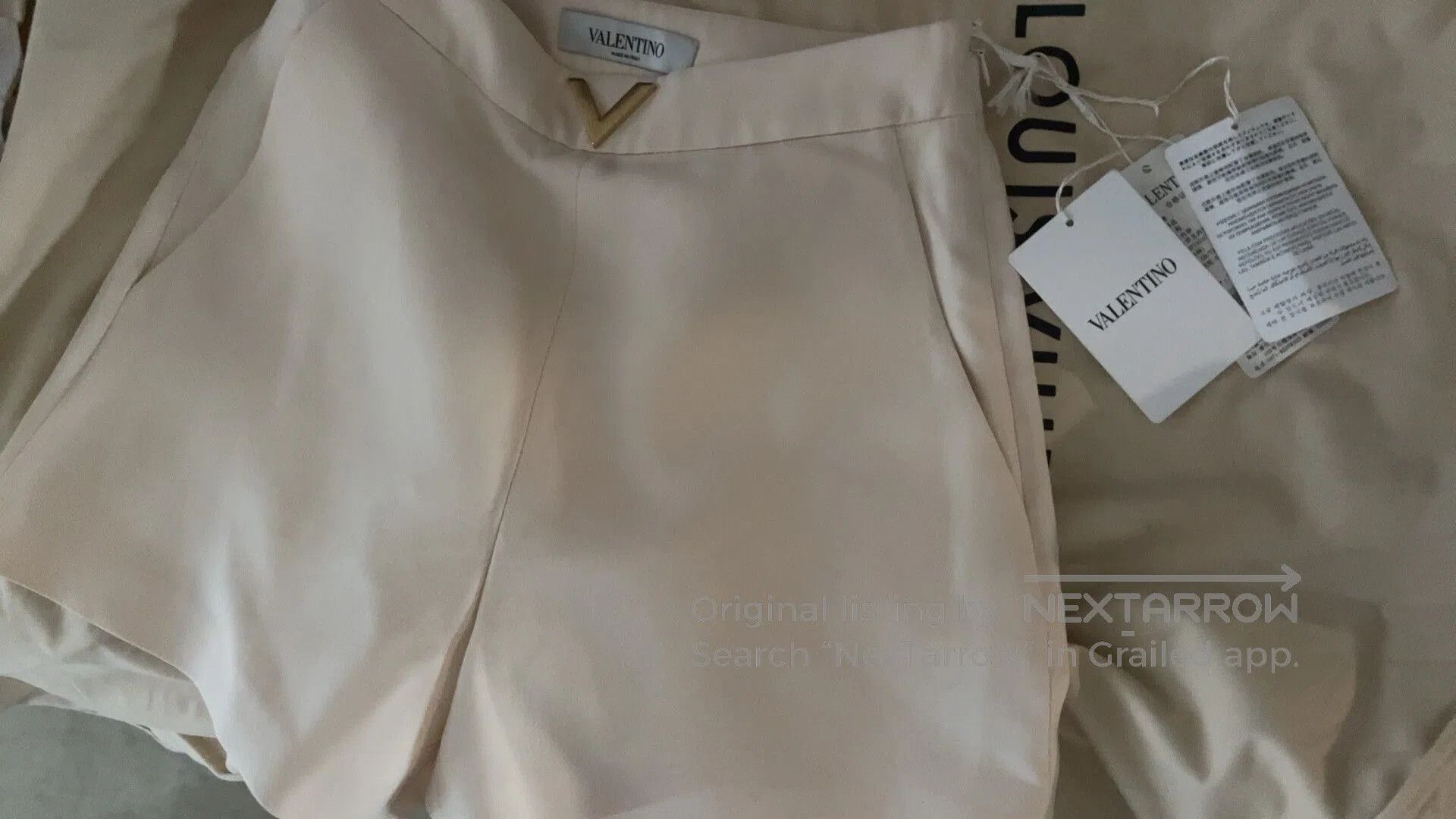Valentino VALENTINO Beige New Shorts. Size US 28 / EU 44 - 3 Thumbnail