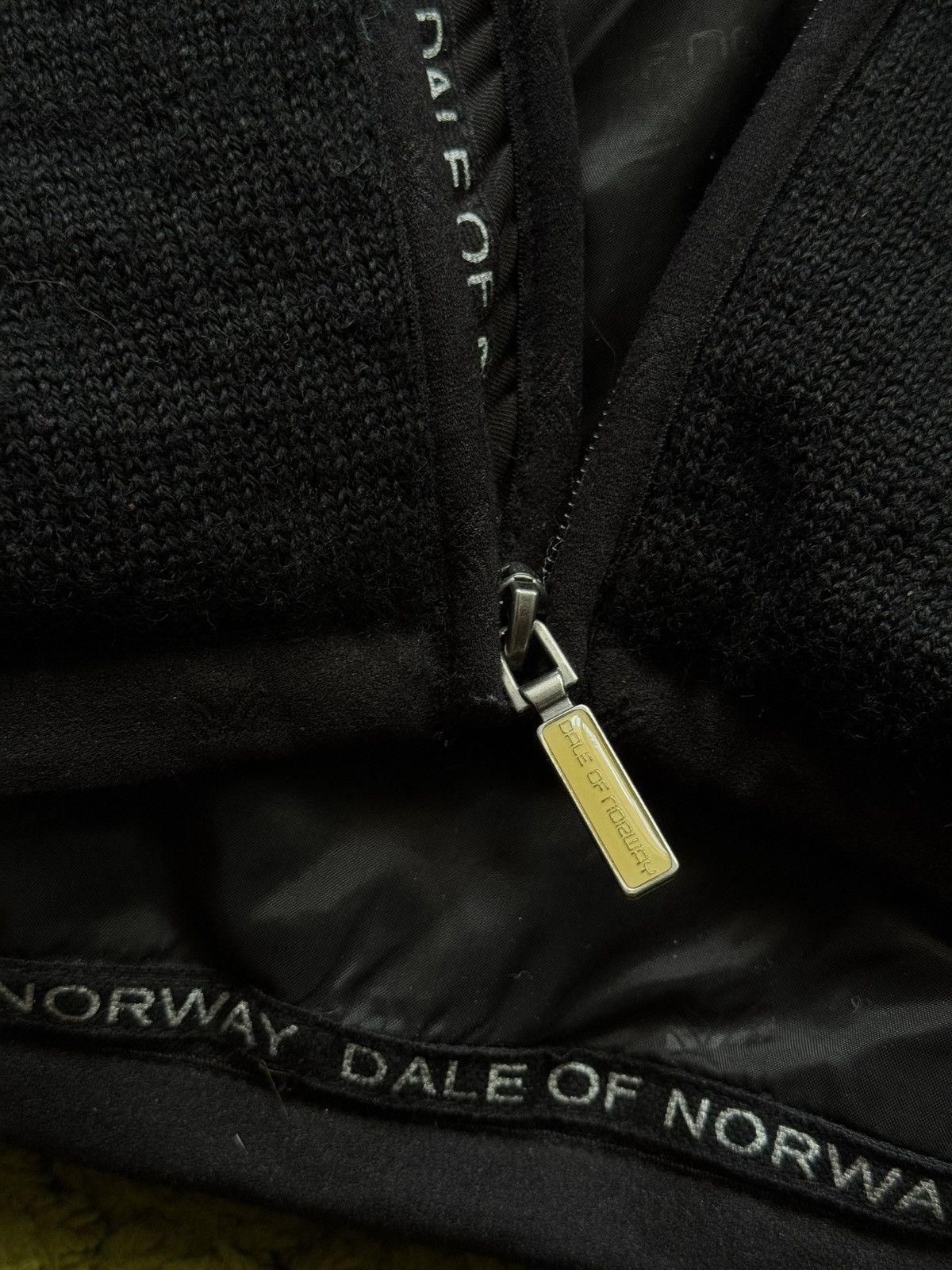 Dale Of Norway Dale of Norway fur collar wool zip jacket Size M / US 6-8 / IT 42-44 - 7 Thumbnail