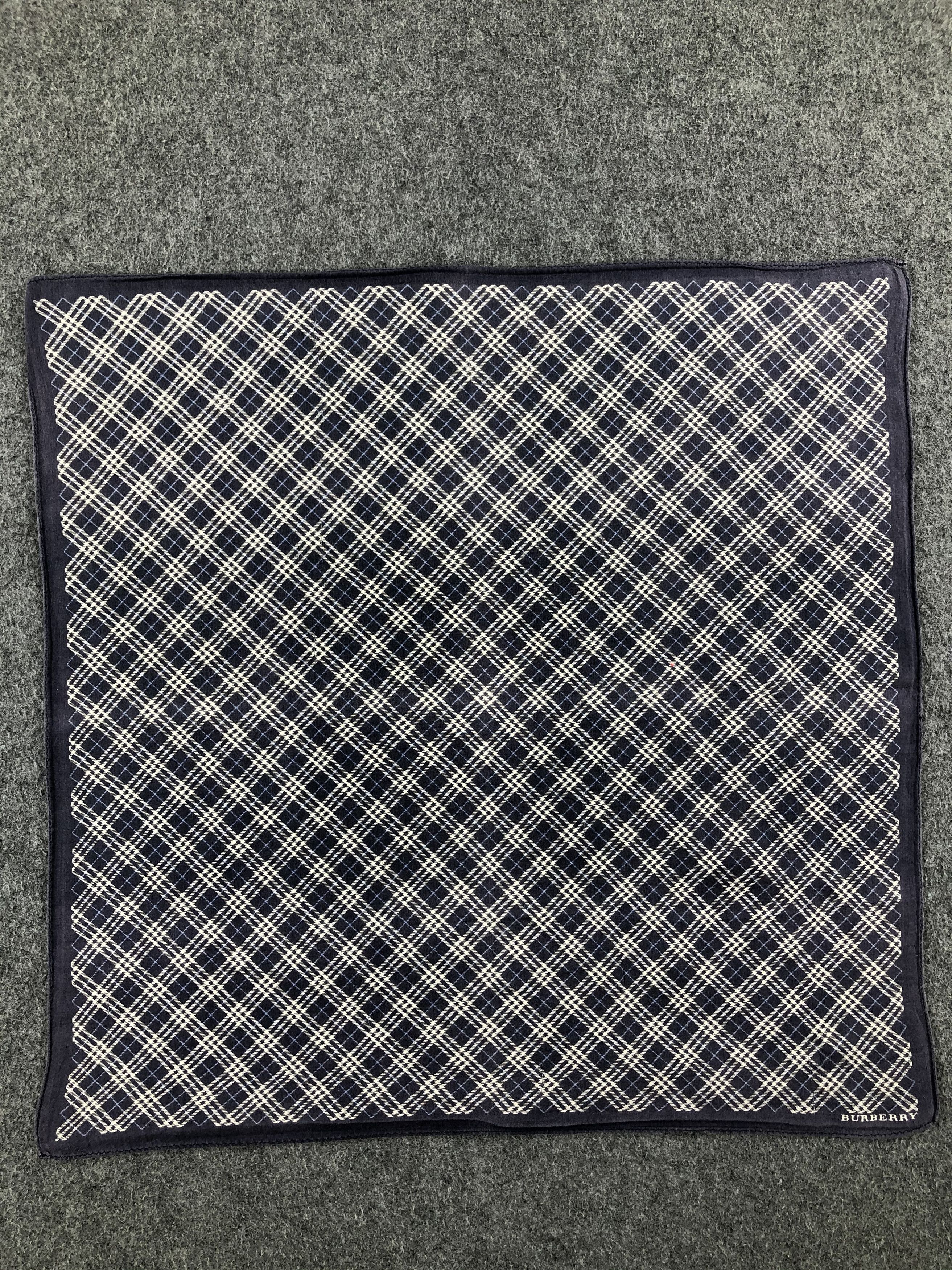 Burberry Burberry Handkerchief / Bandana / Neckerchief Size ONE SIZE - 3 Thumbnail