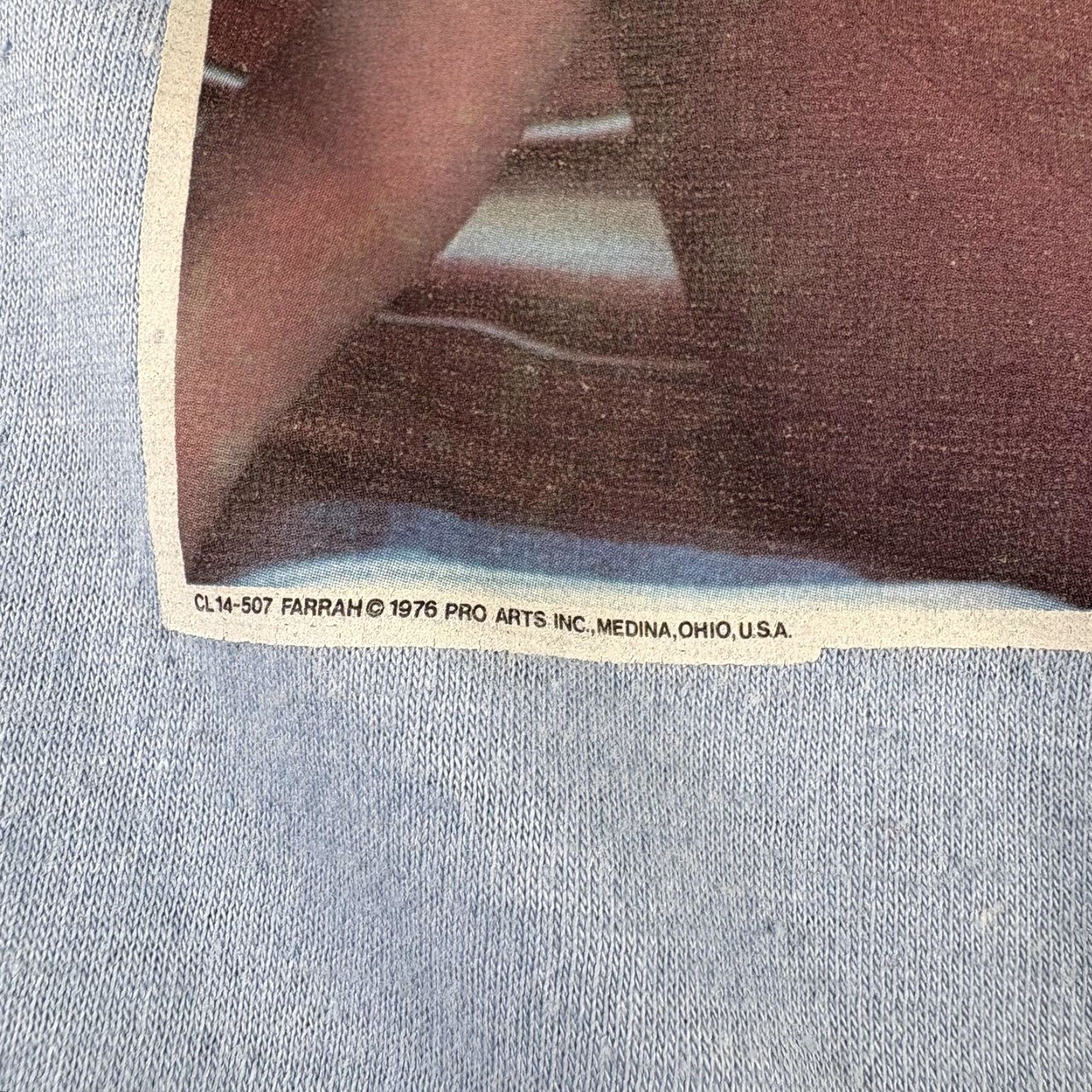 Farah VINTAGE Farrah Fawcett Shirt Mens Large Light Blue Made USA 1976 Pinup 70s Pro Arts T-Shirt Graphic Print Crew Neck Short Sleeve Cotton Polyester Size US L / EU 52-54 / 3 - 2 Thumbnail