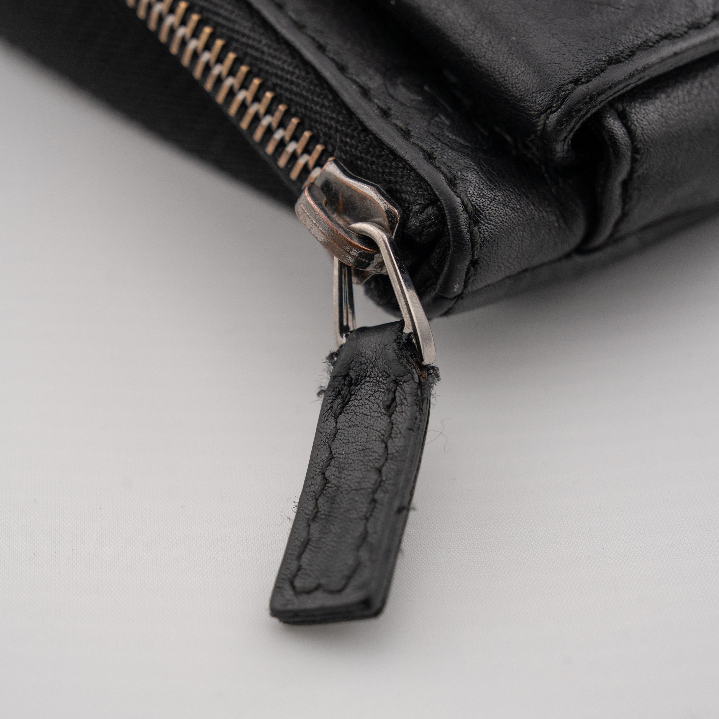 Gucci Gucci B Shoulder Bag in Black GG Embossed Leather Size ONE SIZE - 7 Thumbnail