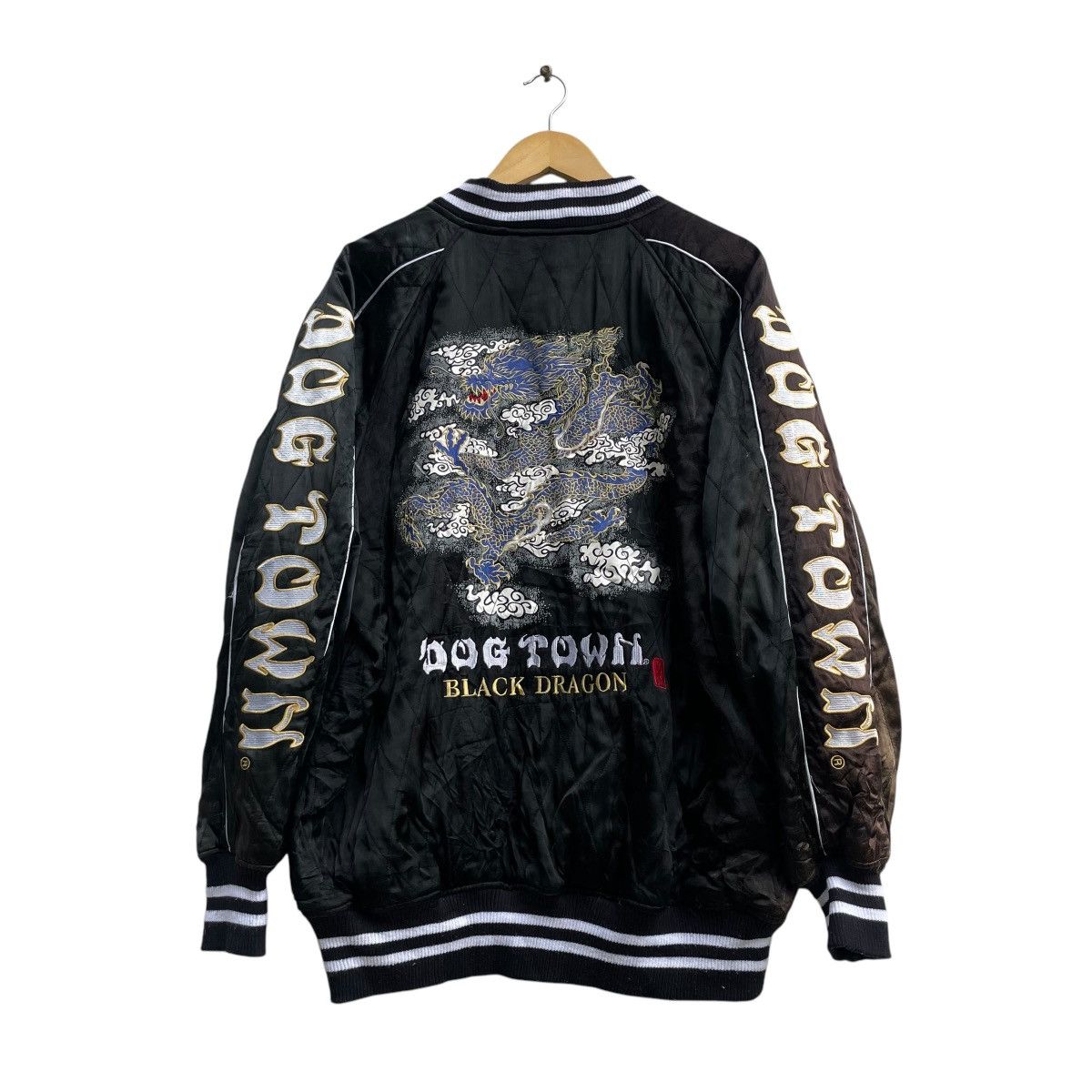 Dogtown × Japanese Brand × Vintage 💥Vintage Dog Town Black Dragon Embroidered Padded Sukajan Size US L / EU 52-54 / 3 - 1 Thumbnail