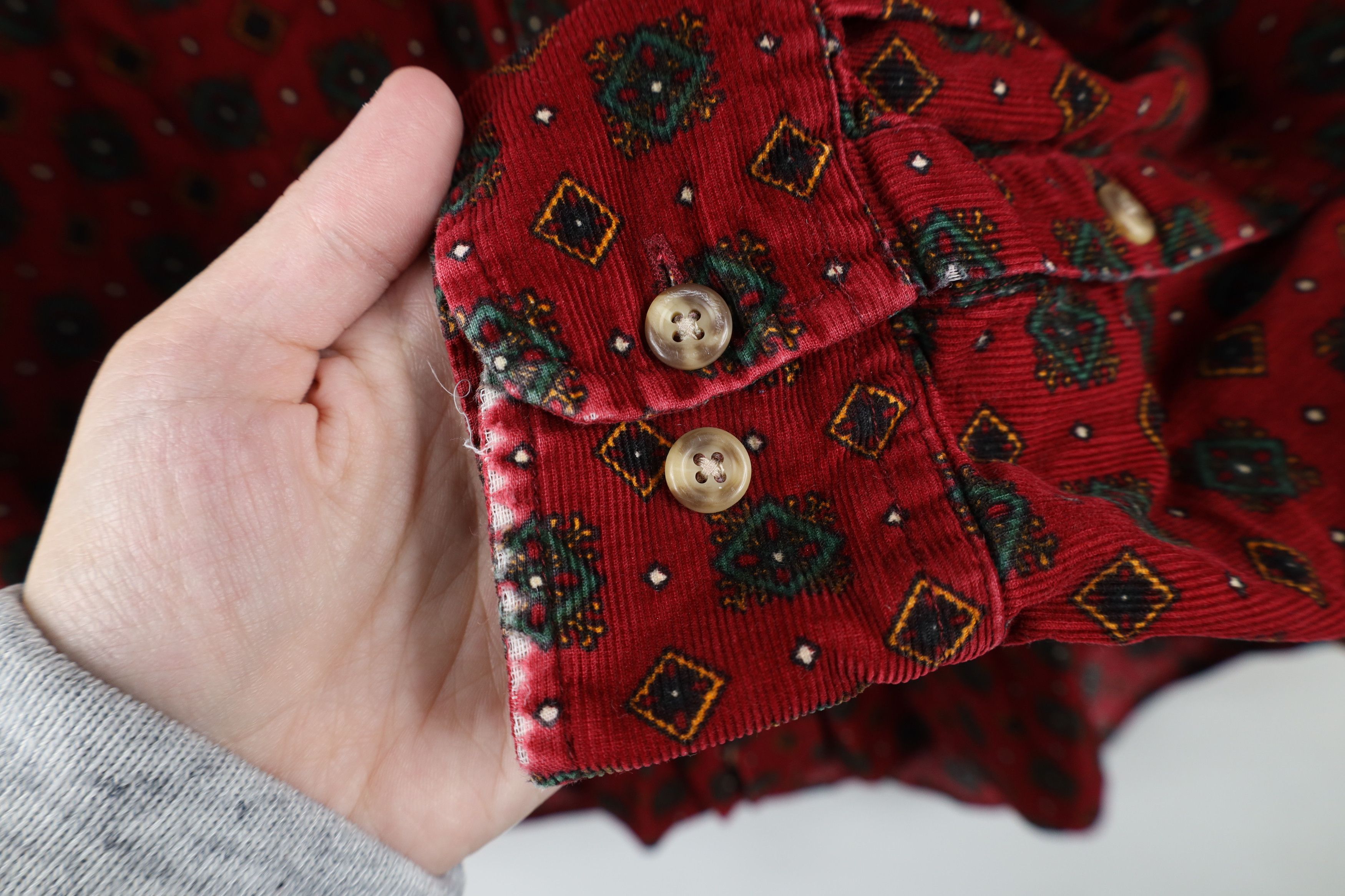 Vintage Vintage 90s Streetwear Corduroy Collared Button Shirt Size US M / EU 48-50 / 2 - 4 Thumbnail