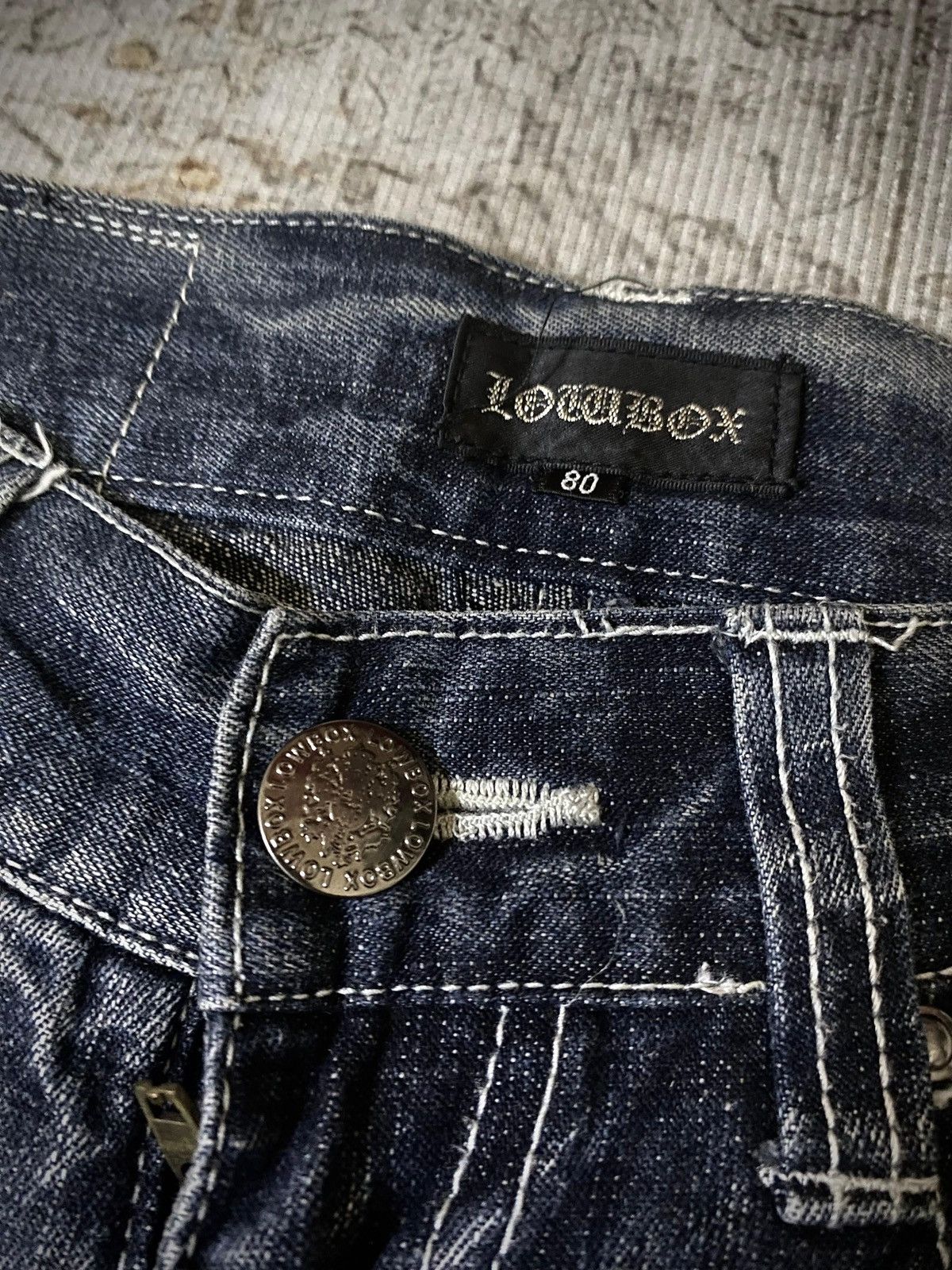 LOWBOX 2000s LOWBOX DISTRESSED JEANS DENIM Size US 31 - 9 Thumbnail