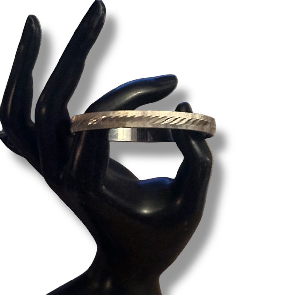 Monet × Vintage Vintage Monet silver tone diamond cut bangle bracelet Size ONE SIZE - 3 Thumbnail