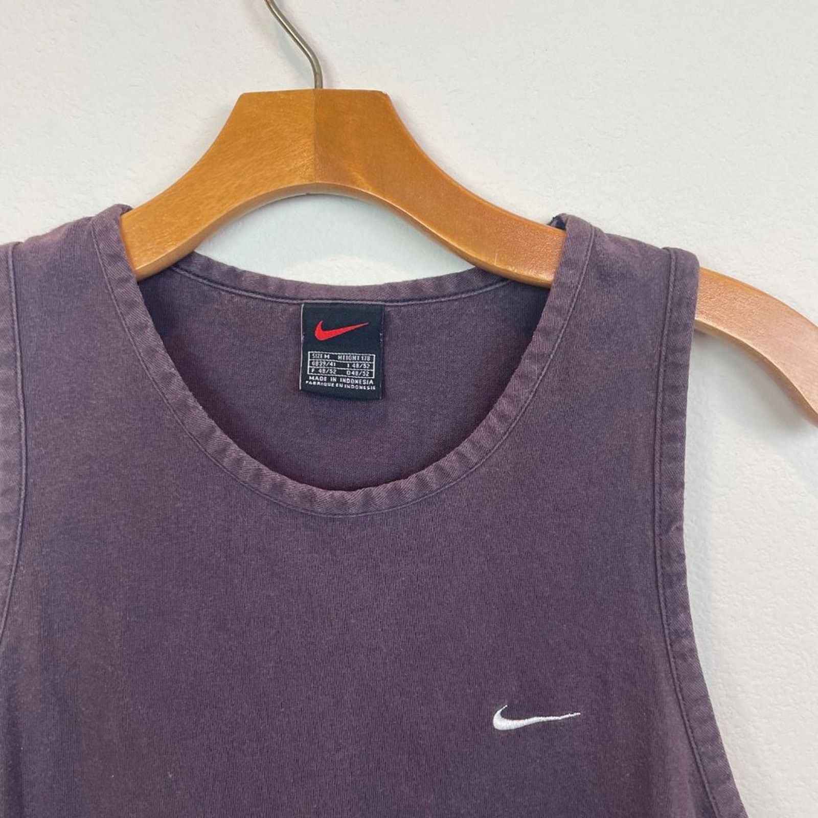 Nike Vintage Nike Unisex Tank, Size M Size US M / EU 48-50 / 2 - 4 Thumbnail