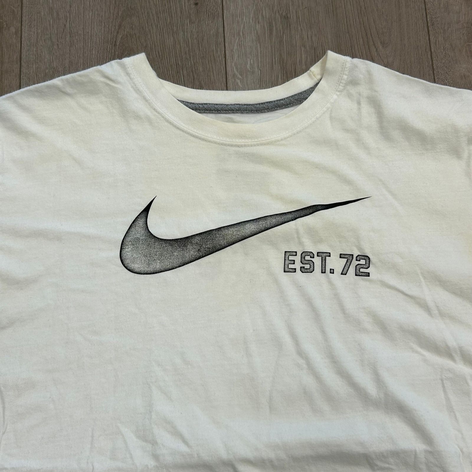 Nike Nike Est.72 White Tee T Shirt size XL Regular Fit B22 Size US XL / EU 56 / 4 - 3 Thumbnail