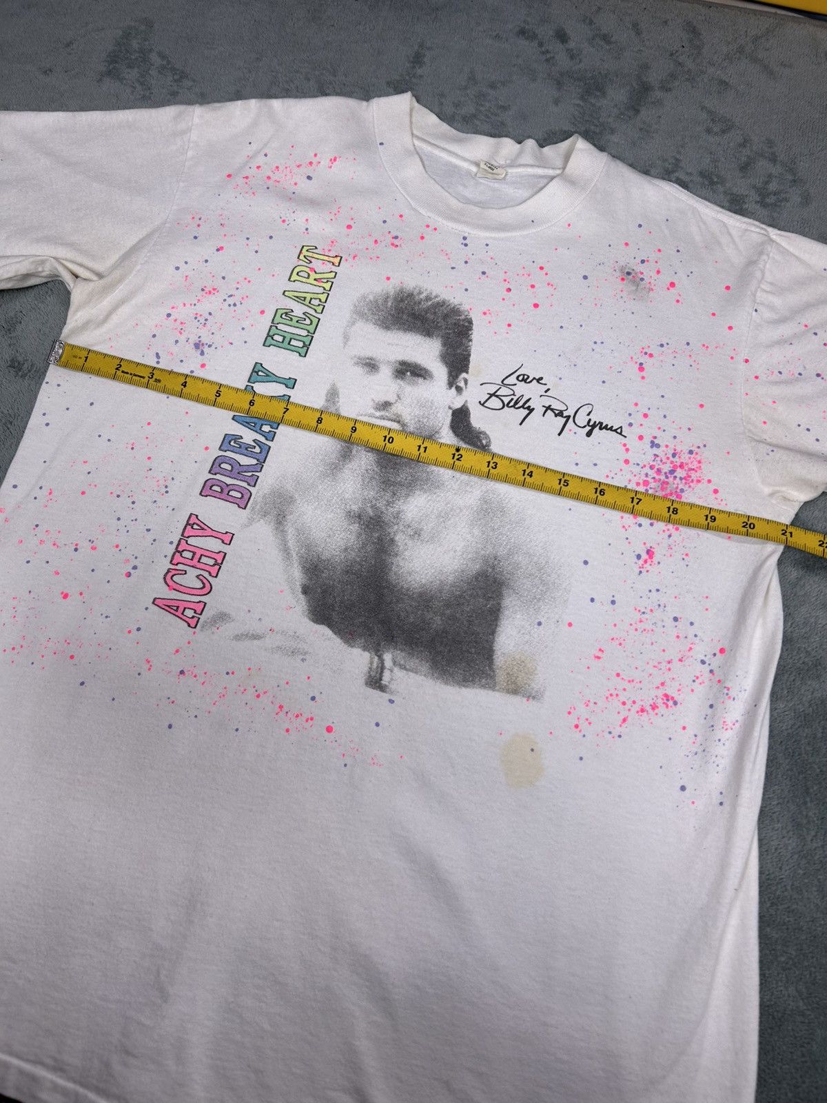Band Tees Vintage 90’s “Achy Beaky Heart” Billy Ray Cyrus Graphic Tee Size US XL / EU 56 / 4 - 6 Thumbnail
