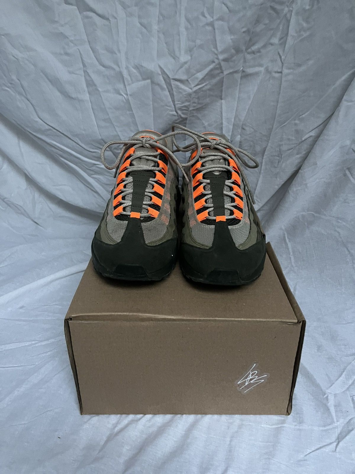 Nike Nike Air Max 95 OG « Neutral olive/ orange »🫒 Size US 8.5 / EU 41-42 - 2 Thumbnail