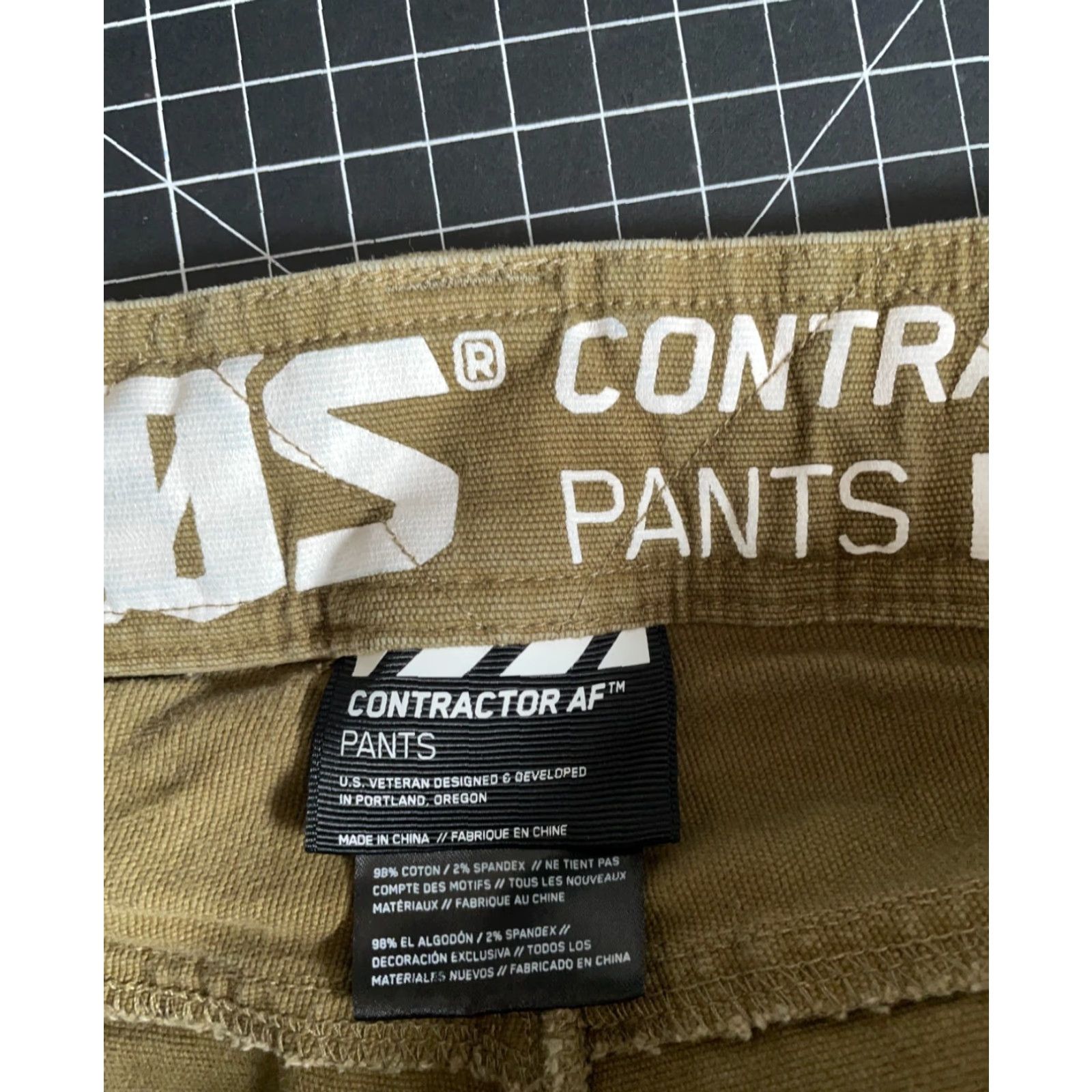 Vintage VIKTOS Contractor AF Pants Men's 38 x 32 Green Chino Workwear Pockets Stretch Flat Front Zip Fly Mid Rise Regular Inseam 30" Size US 38 / EU 54 - 4 Thumbnail