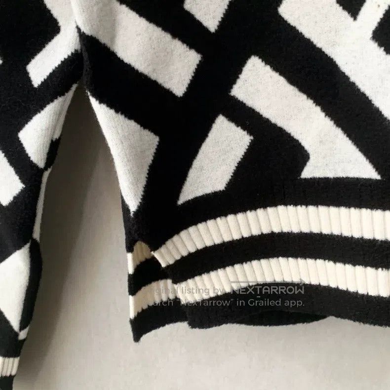 Fendi Fendi Black and White Old Flower Full-Print V-Neck Sweater Size XS / US 0-2 / IT 36-38 - 4 Thumbnail