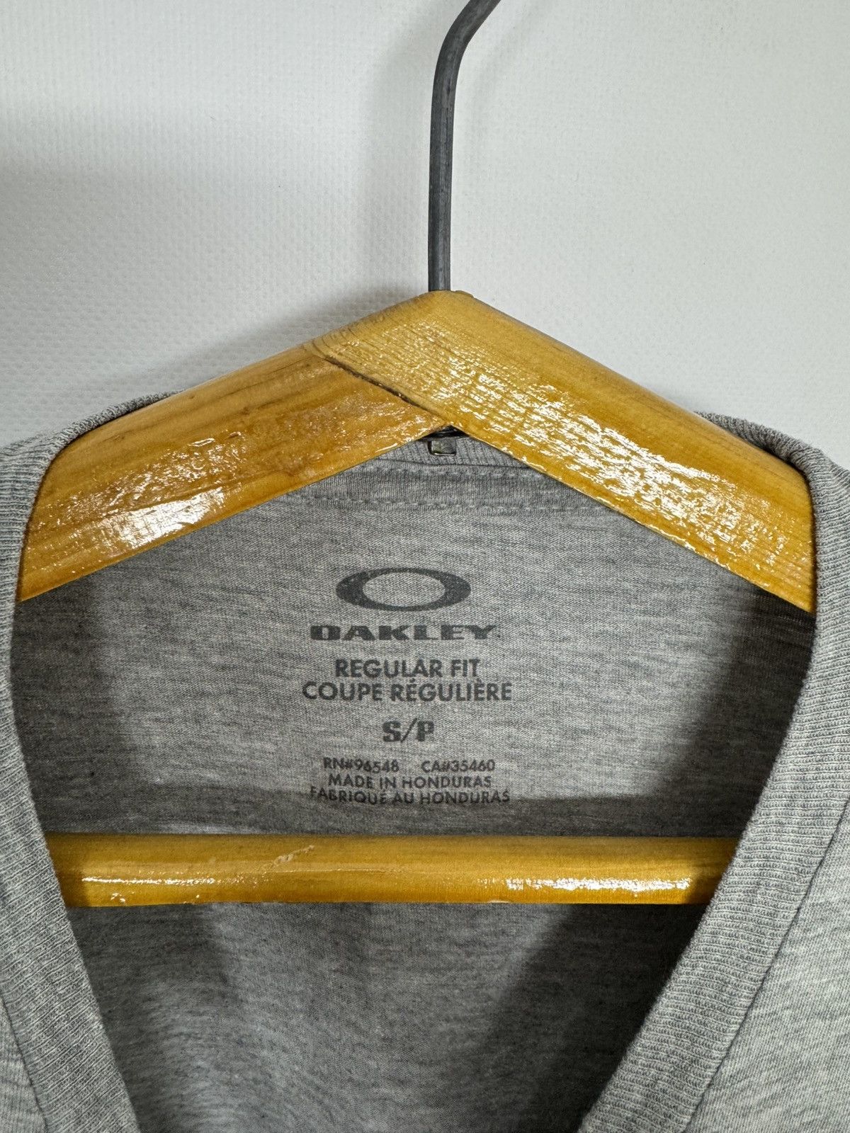 Oakley Vintage OAKLEY Center Logo T Shirt Blue Hype Rare Gorpcore Size US S / EU 44-46 / 1 - 8 Thumbnail