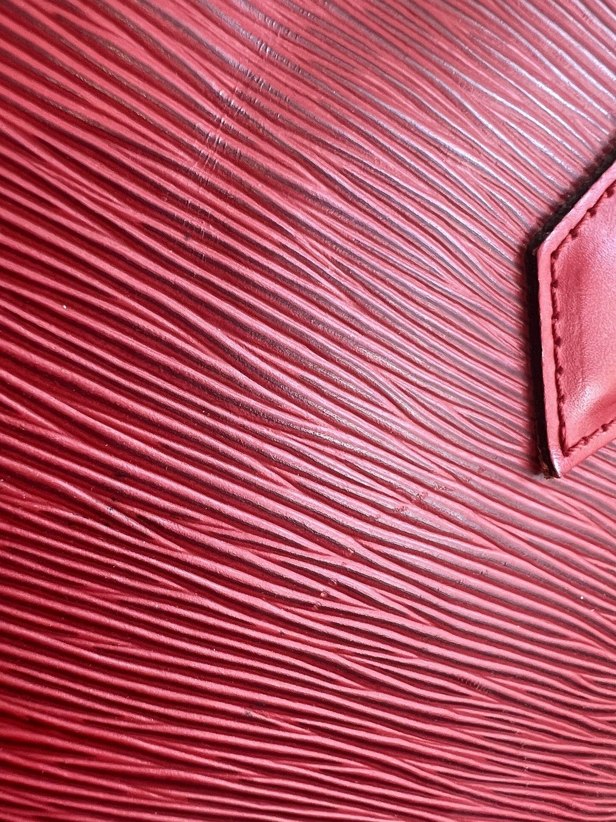 Louis Vuitton Louis Vuitton Red Epi Alma Size ONE SIZE - 5 Thumbnail