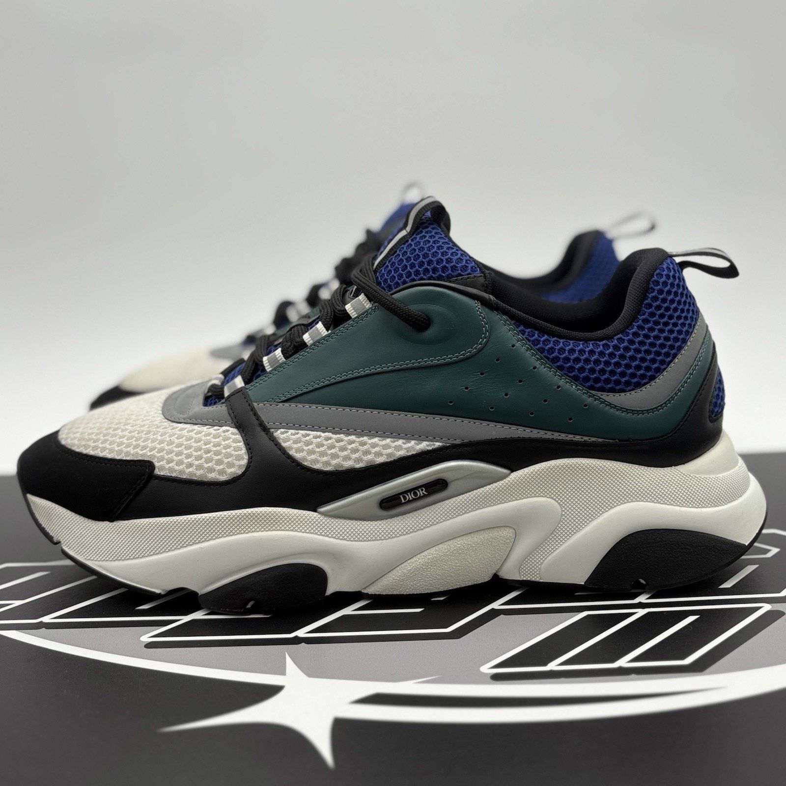 Dior Size 50 (17 US) - Dior B22 Sneaker | GREAT CONDITION! Size US 15 / EU 48 - 1 Thumbnail