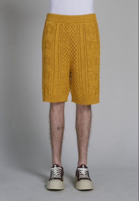 oc11z0525 Jogger Shorts in Yellow